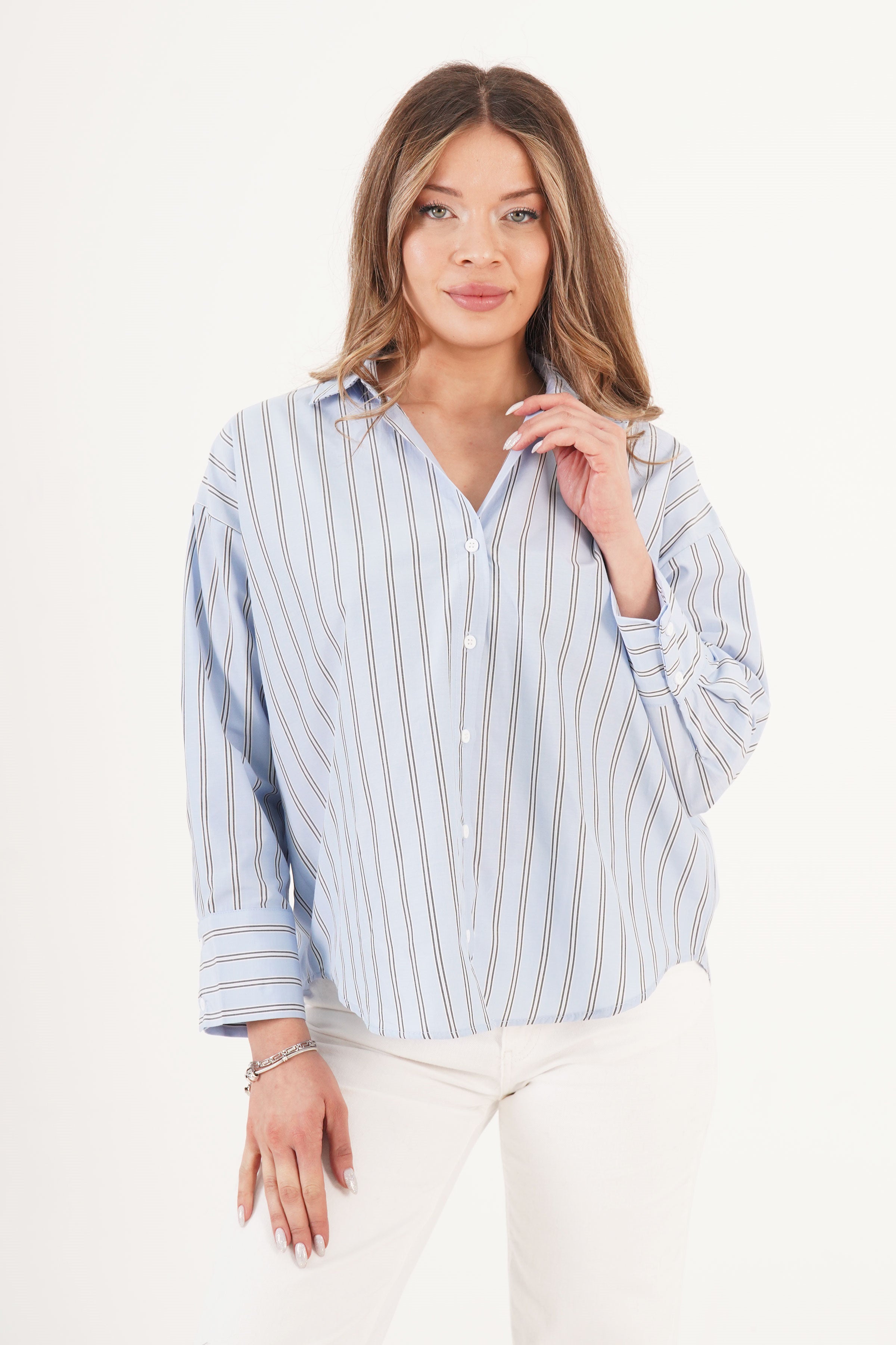 Çizgili Sırt Yırtmaçlı Toptan Mavi Gömlek