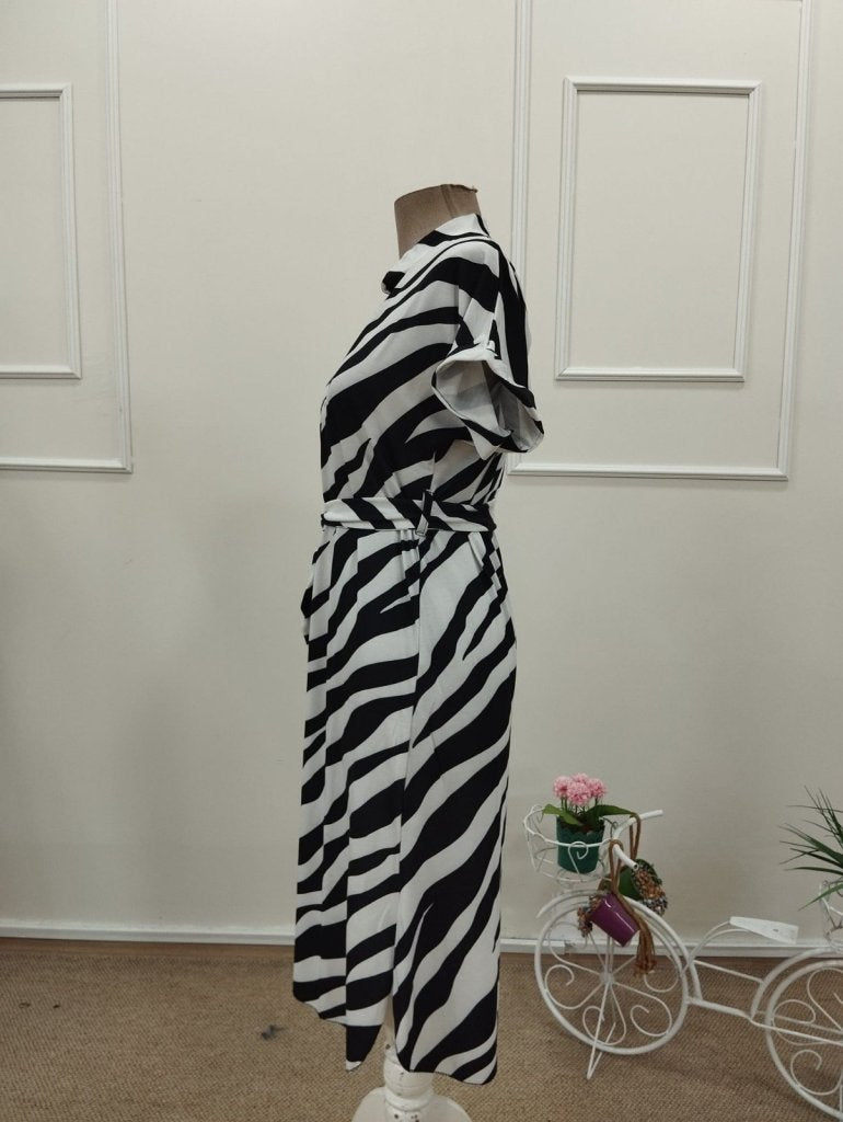 Kadın Kısa Kollu V Hakim Yakalı Zebra Desenli Midi Süprem Elbise , 32092