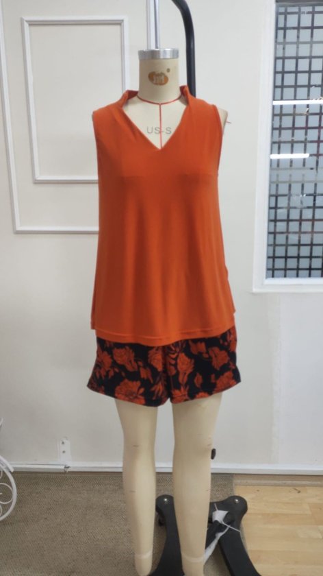 Kadın Askılı V Yakalı Sandy Bluz Ve Desenli Short Ikili Takım , 37150
