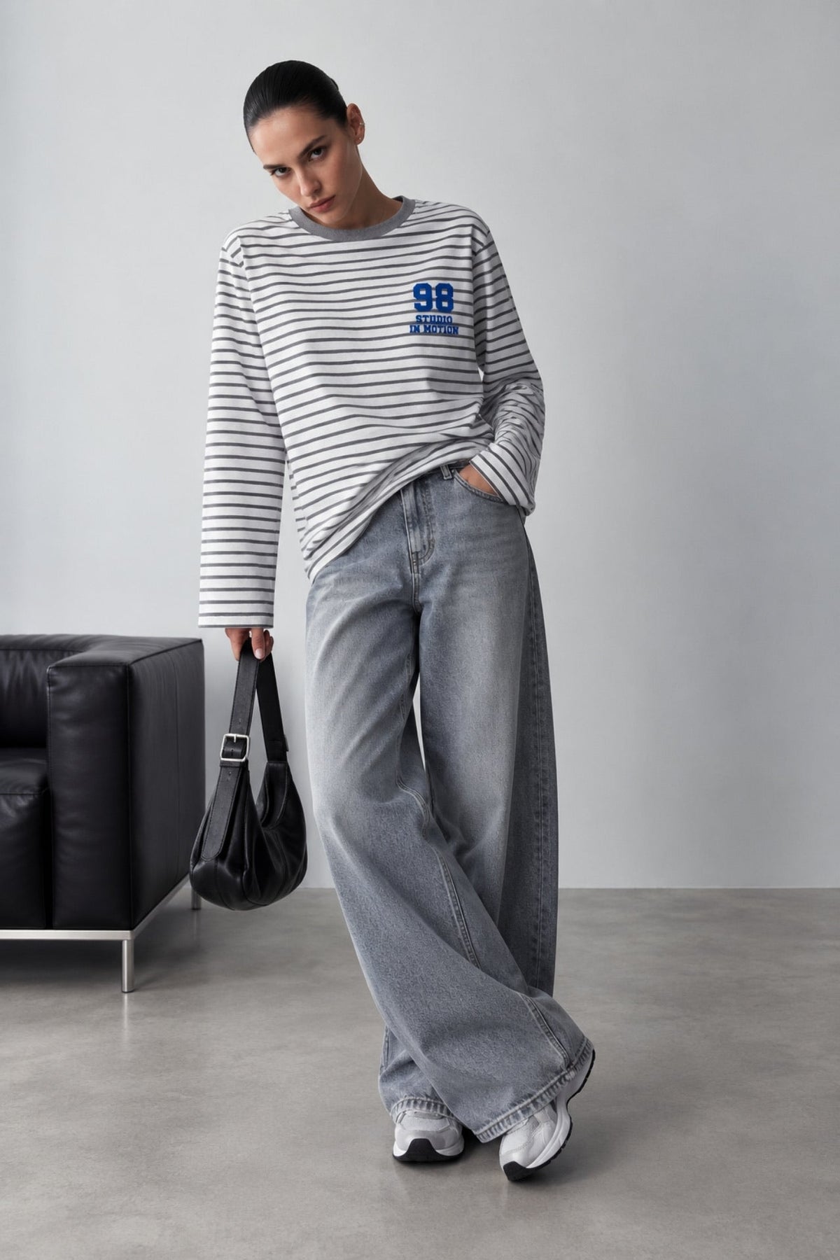 Baskılı Çizgi Detay Basic Sweatshirt - Lacivert