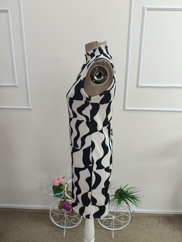Kadın Kolsuz Balıkçı Yaka Desenli Kısa Model Elbise , 37511