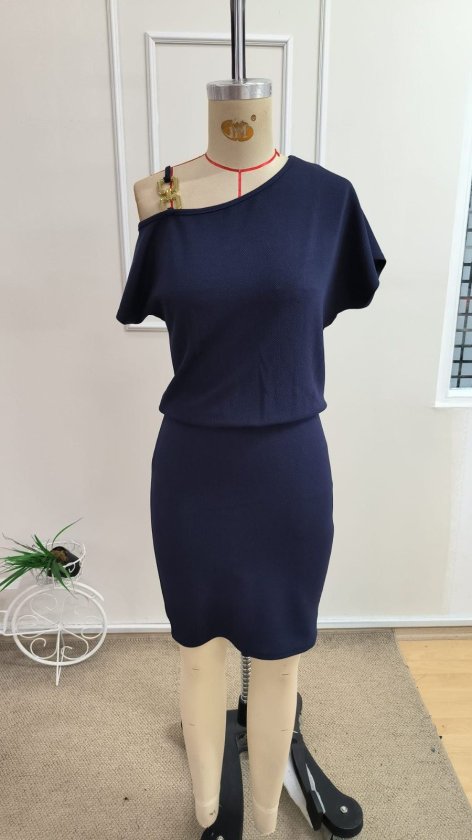 Kadın Kısa Kollu Omuzdan Açık Askılı Kısa Janjan Krep Elbise , 34555