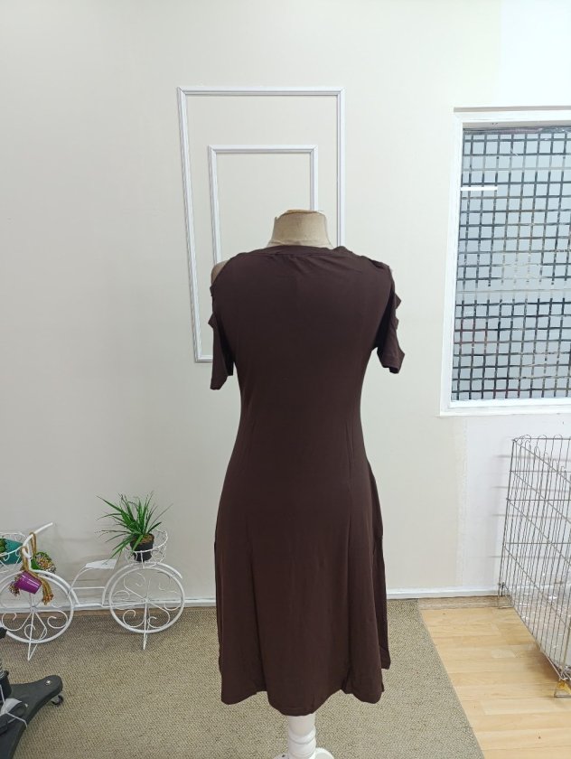 Kadın Kısa Kollu V Yakalı Omuzlardan şerit Detaylı Viskon Midi Elbise, 35514