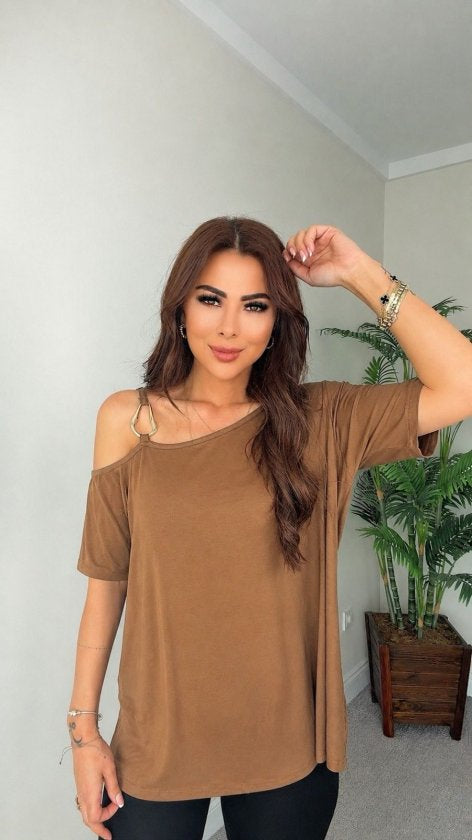 Kadın Kısa Kollu Tek Omuzdan Askılı Toka Detaylı Viskon Bluz, 37896