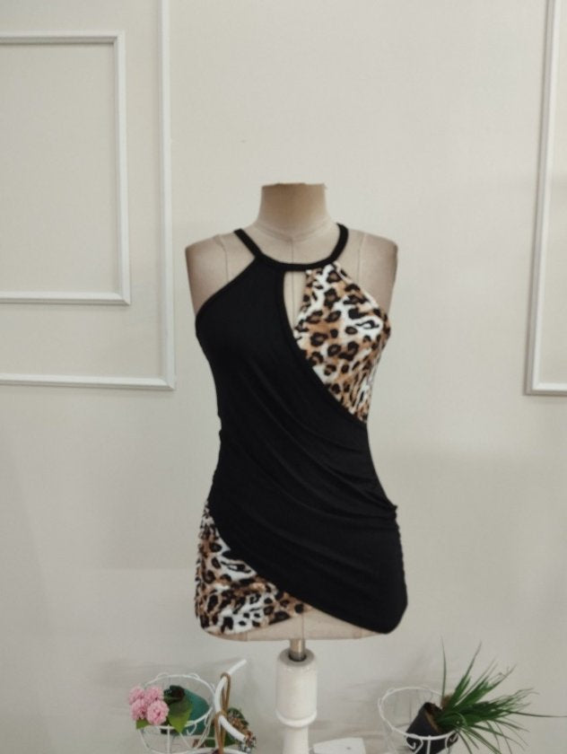 Kadın Yuvarlak Yaka Bir Tarafı Leopar Desenli Viskon Bluz, 37922