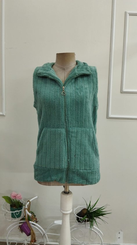 Kadın Kolsuz önden Fermuarlı Cepli Peluş Ceket, 38668