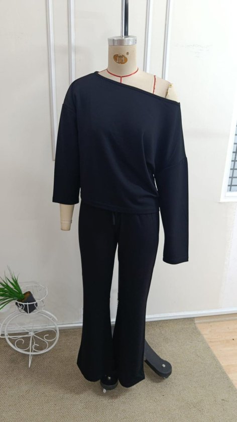 Kadın Tek Omuzdan Açık Uzun Kollu Kısa Modal Bluz Ve Pantolon Ikili Takım, 38998