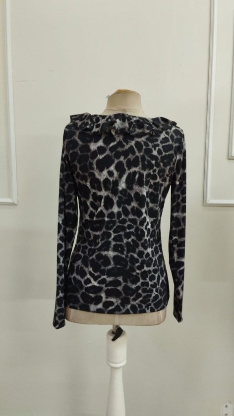 Kadın Uzun Kollu V Fırfır Yakalı Bağcıklı Leopar Desenli Süprem Bluz, 39088