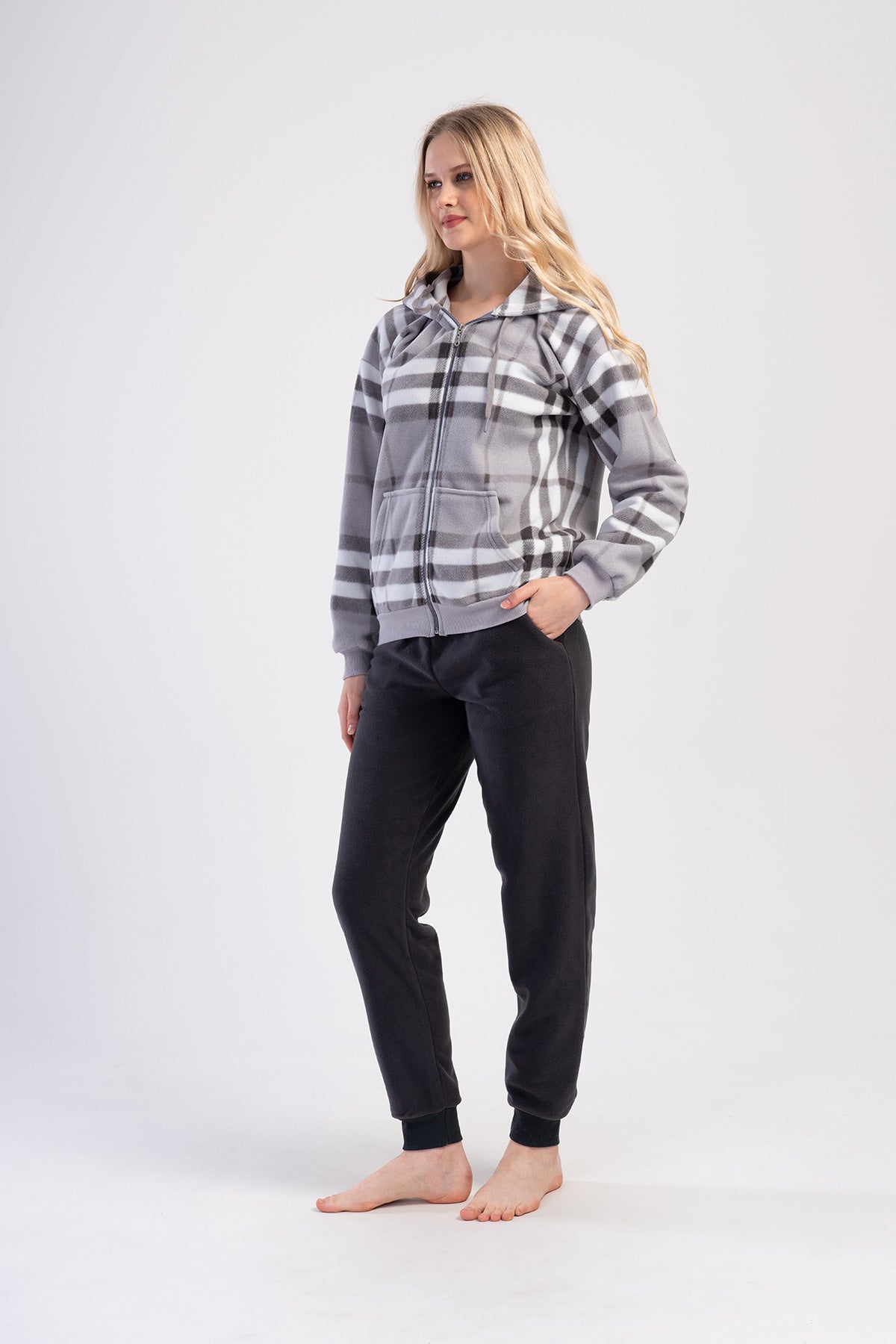 KADIN POLAR KAPSONLU DUSUK OMUZLU UZUN KOL FERMUARLI KANGURU CEPLI MANSETLI PIJAMA TAKIM