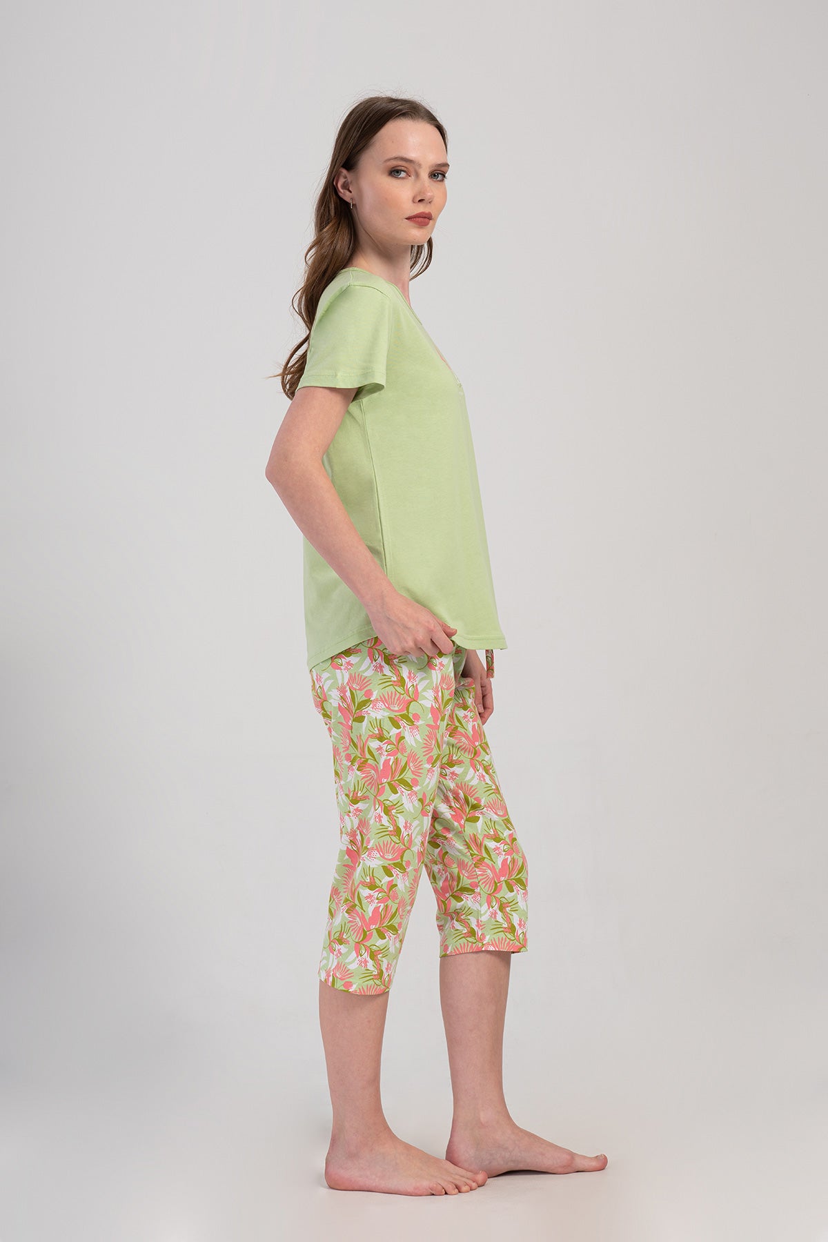 KADIN P.SUPREM O YAKA KISA KOL ETEGI OVAL KAPRI TAKIM