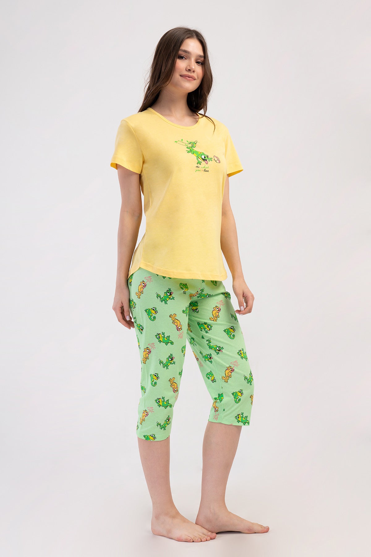 KADIN P.SUPREM O YAKA KISA KOL ETEGI OVAL KAPRI TAKIM