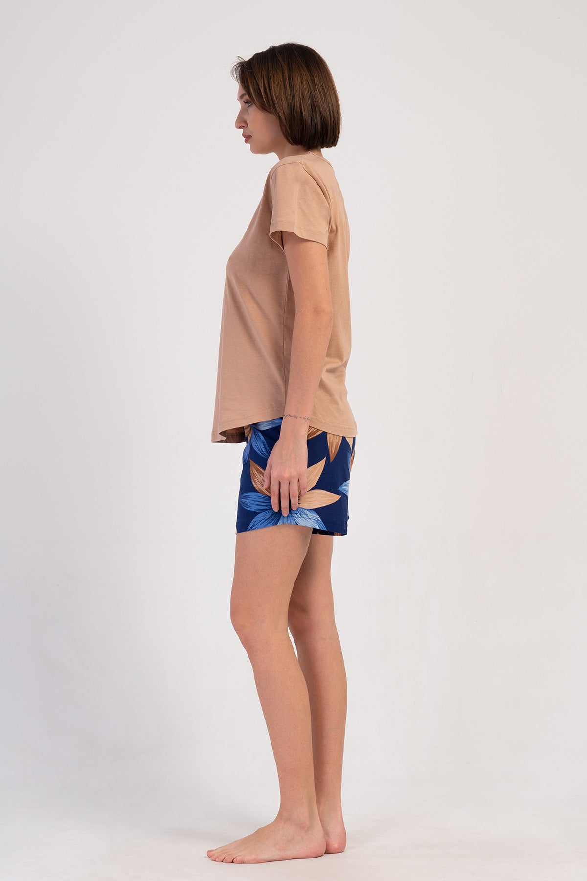 KADIN P.SUPREM O YAKA KISA KOL ETEGI OVAL SORT TAKIM