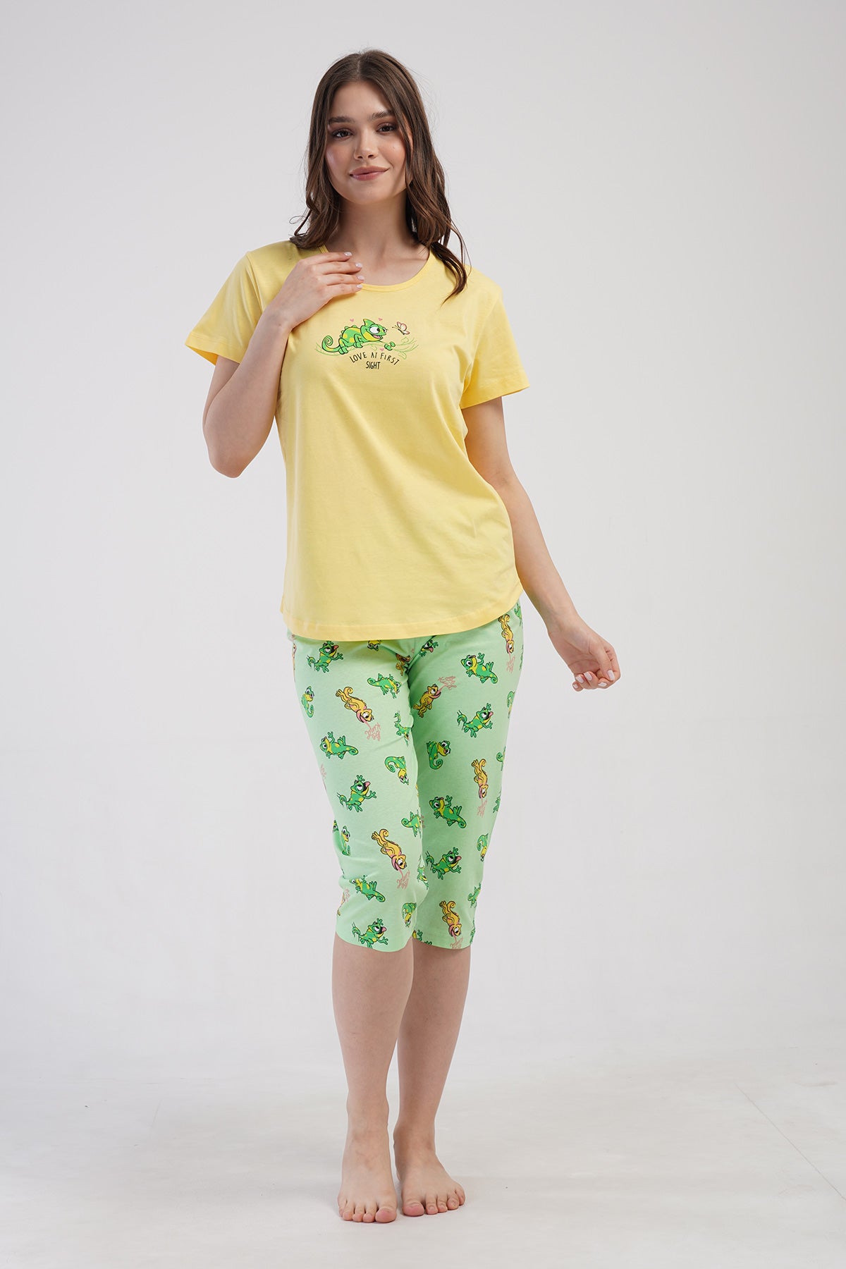 KADIN P.SUPREM O YAKA KISA KOL ETEGI OVAL KAPRI TAKIM