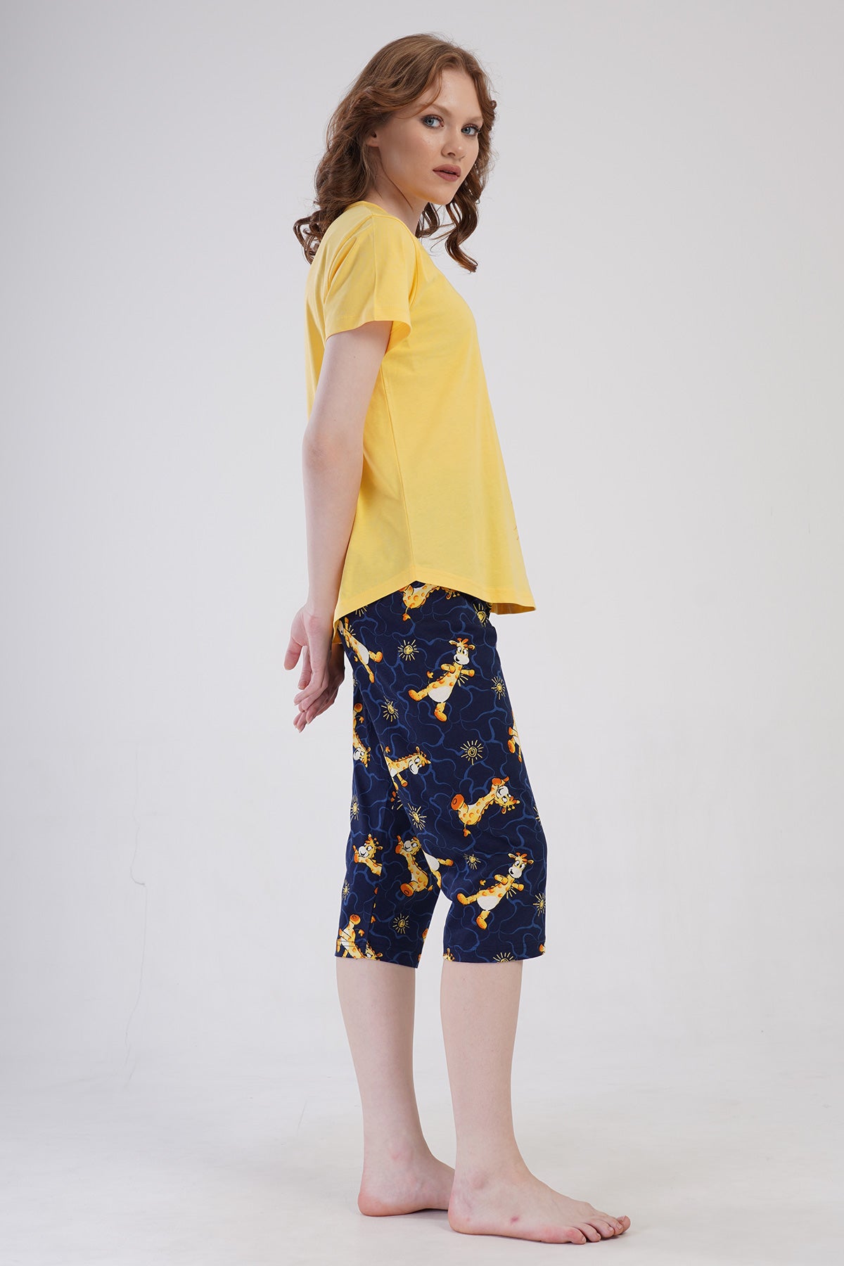 KADIN P.SUPREM O YAKA KISA KOL ETEGI OVAL KAPRI TAKIM