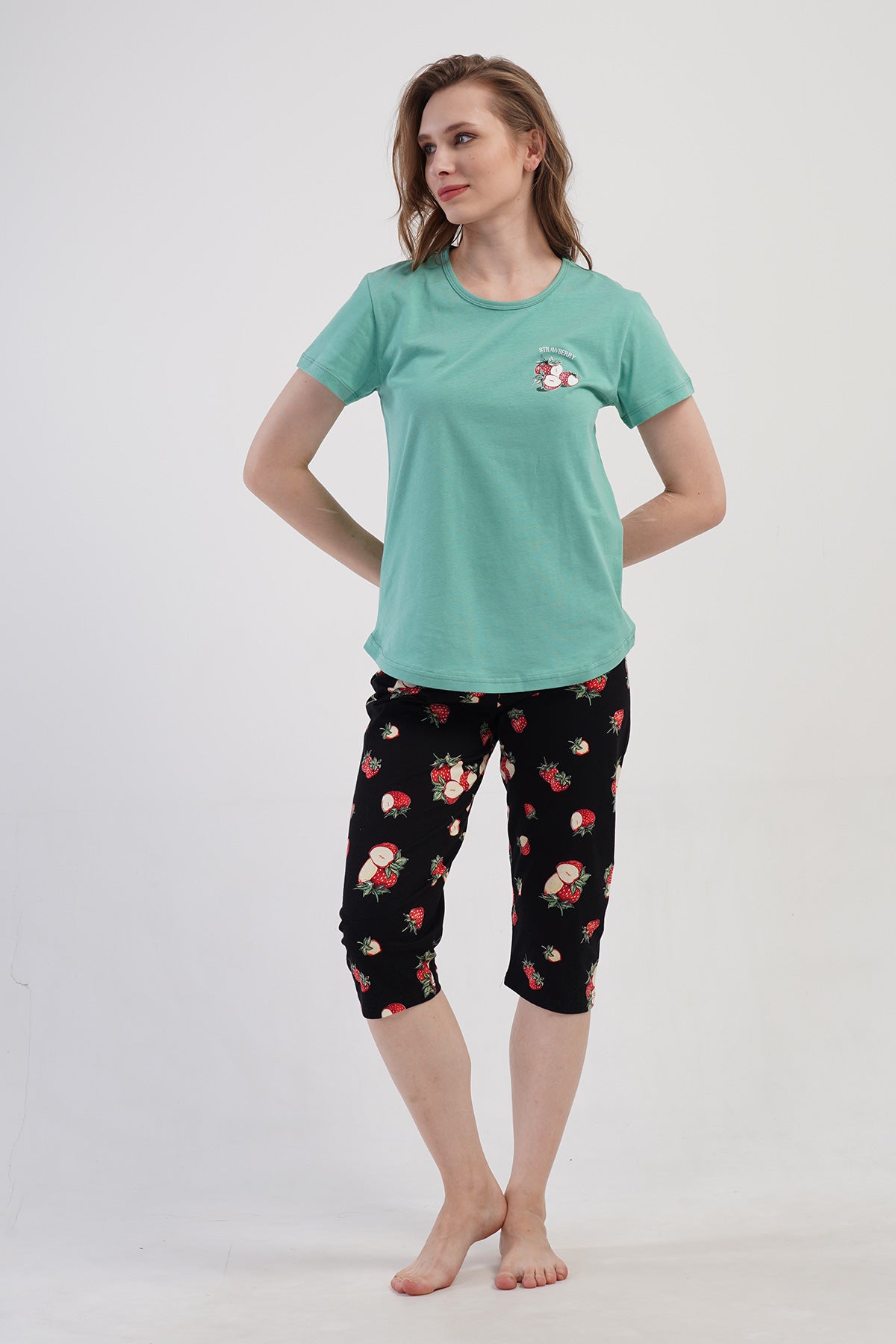 KADIN P.SUPREM O YAKA KISA KOL ETEGI OVAL KAPRI TAKIM