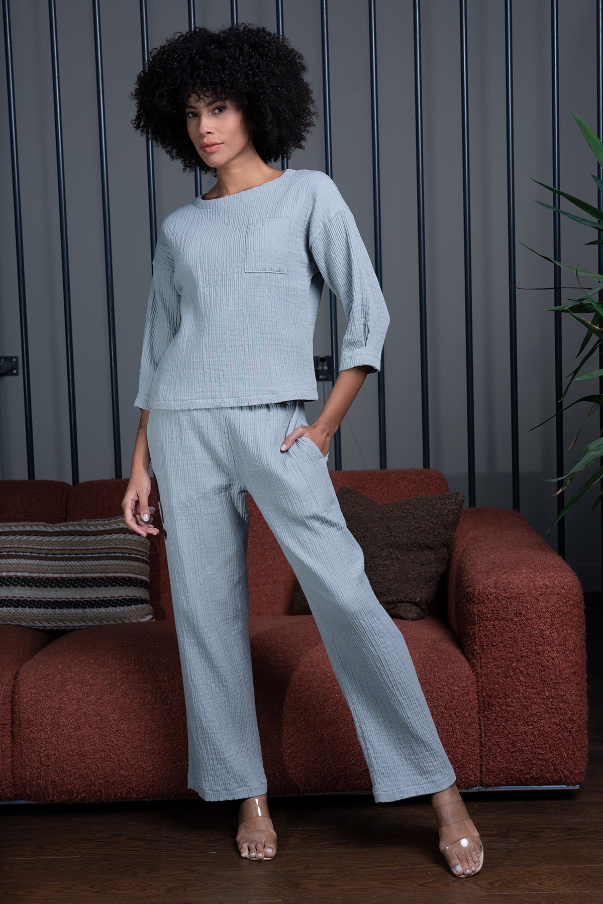 KADIN MUSLIN KAYIK YAKA DUSUK OMUZ KOL ORTASI PILILI SALAS BLUZ PANTOLON TAKIM - GRI