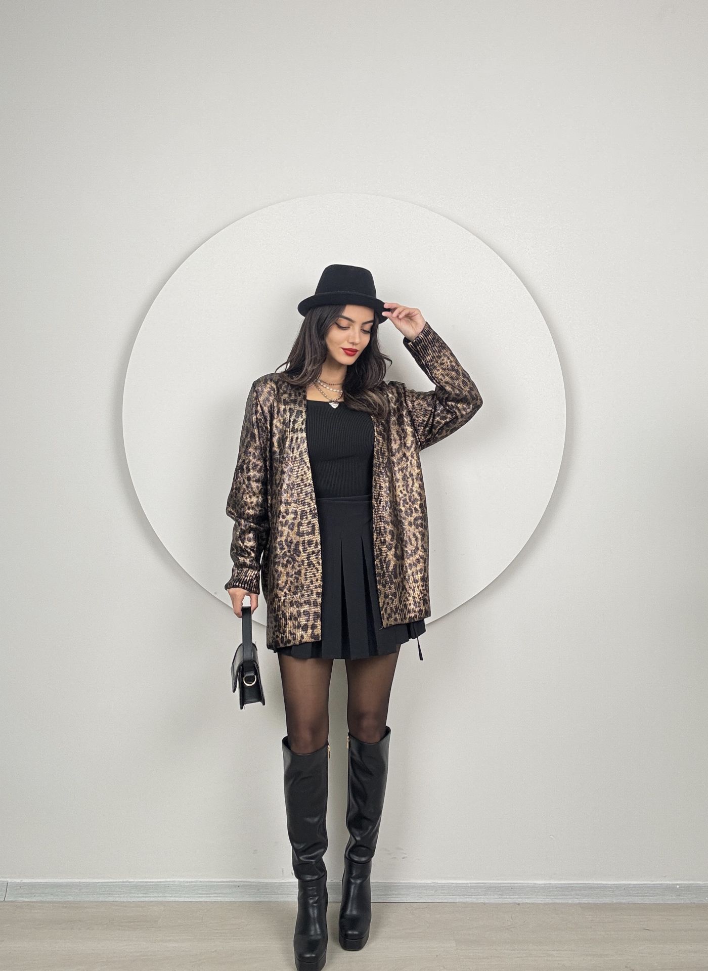 5024 PARLAK LEOPAR DESEN TRİKO HIRKA