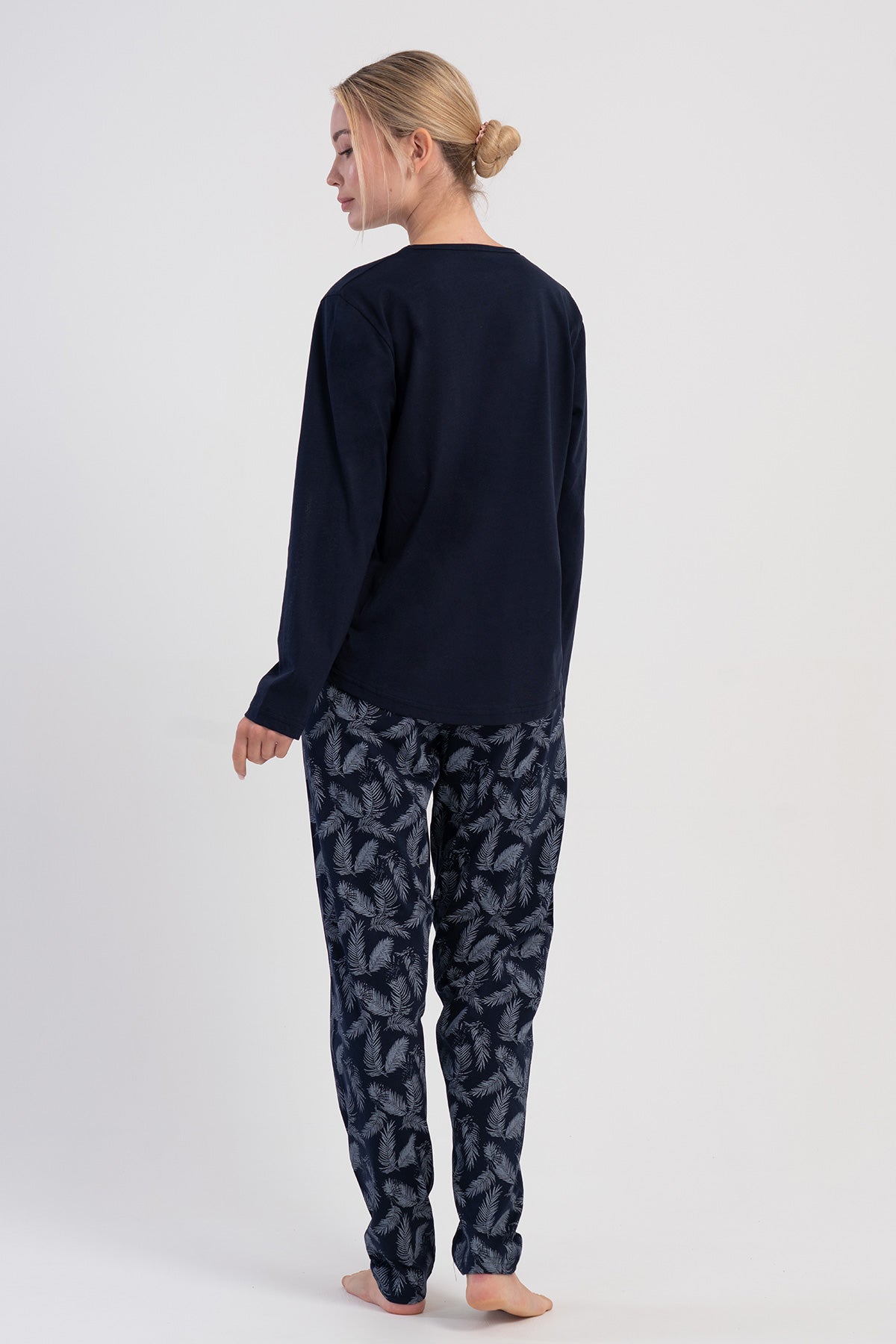KADIN P.SUPREM XXL V YAKA UZUN KOL ETEGI OVAL PIJAMA TAKIM - Y.LACIVERT