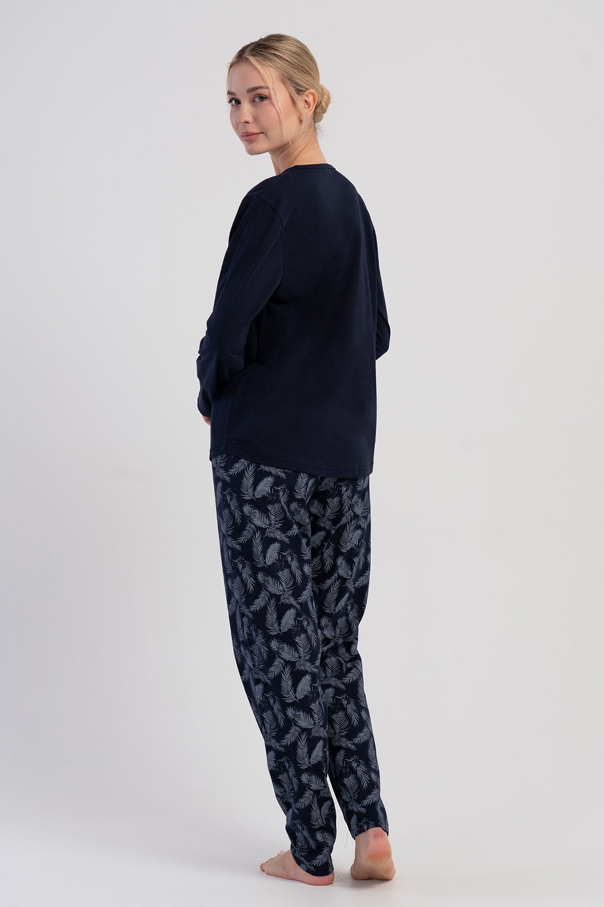 KADIN P.SUPREM BATTAL XXL V YAKA UZUN KOL ETEGI OVAL PIJAMA TAKIM - Y.LACIVERT