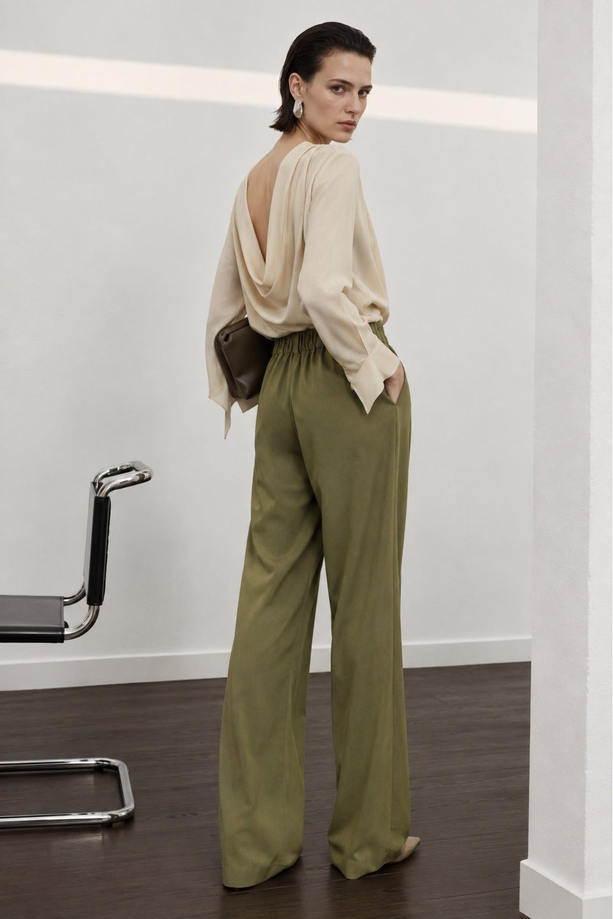 Bel Lastik Detay Pileli Basic Pantolon - Siyah