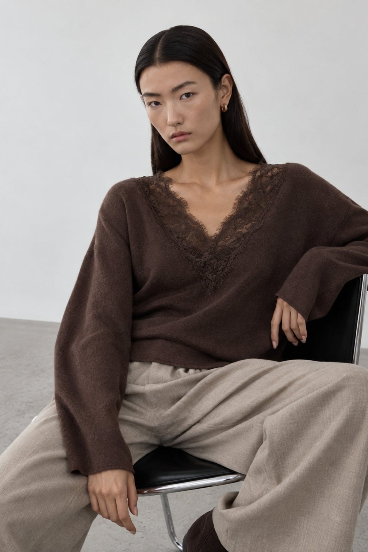 V Yaka Dantel Detay Triko Kazak - Lacivert