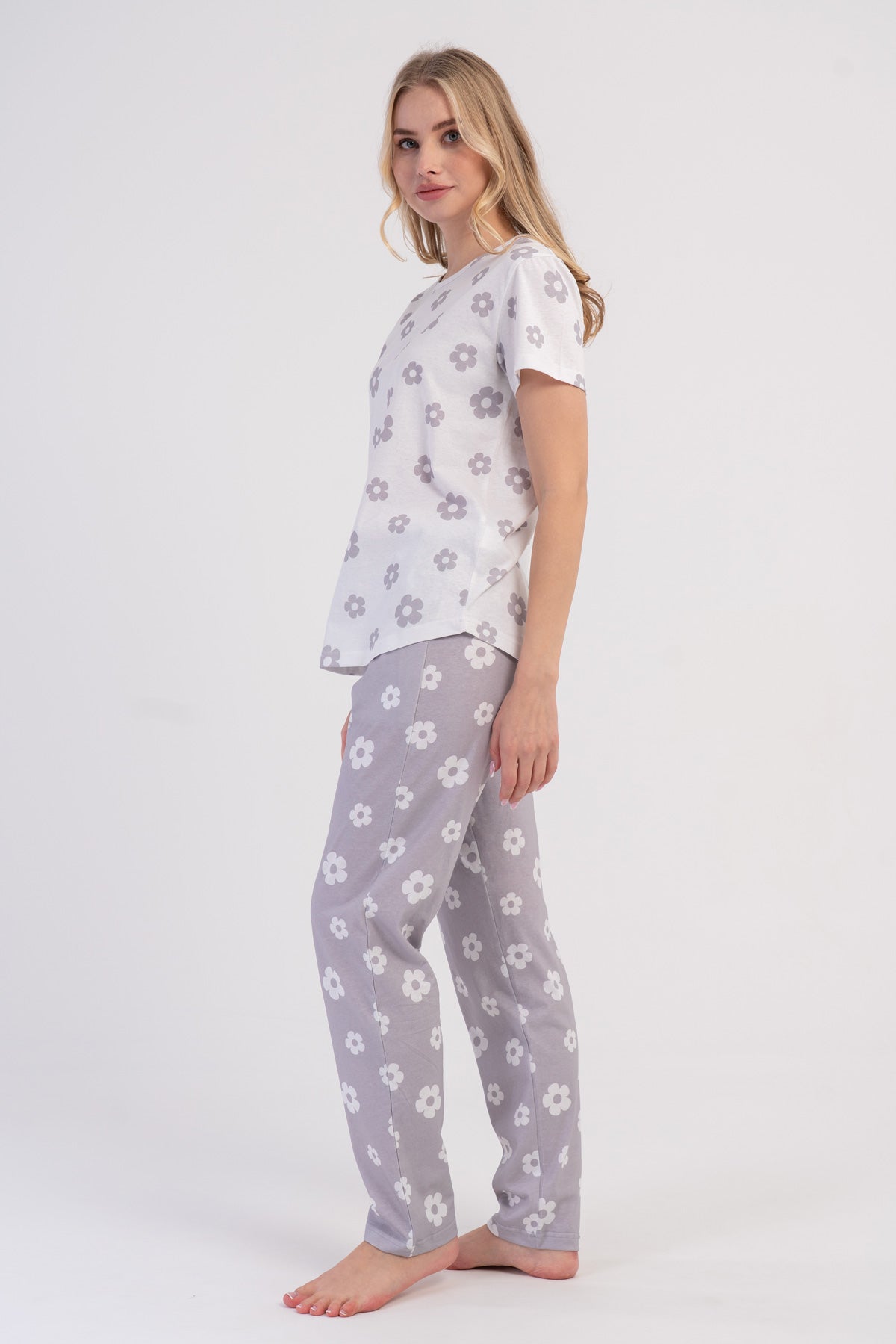 KADIN P.SUPREM O YAKA KISA KOL ETEGI OVAL CEPLI PIJAMA TAKIM - KREM
