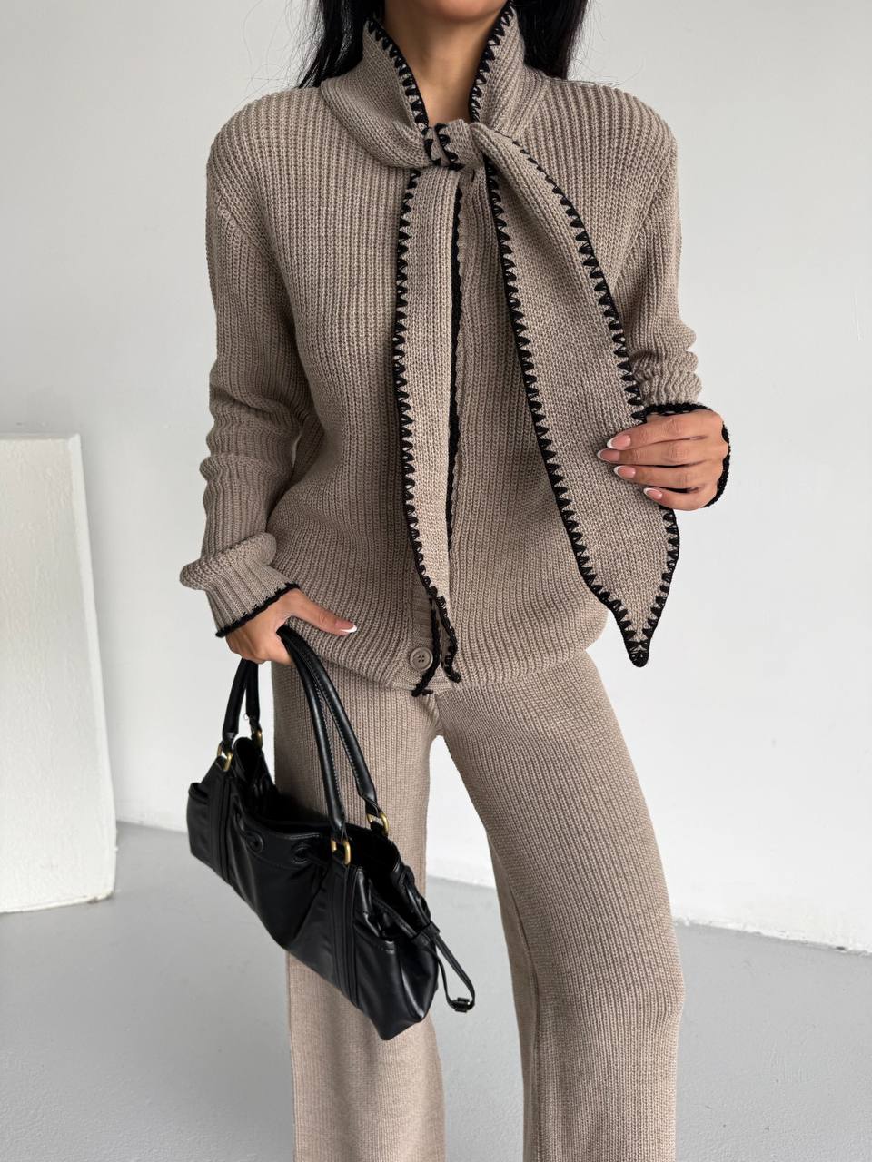 Şal Yaka Triko Takım