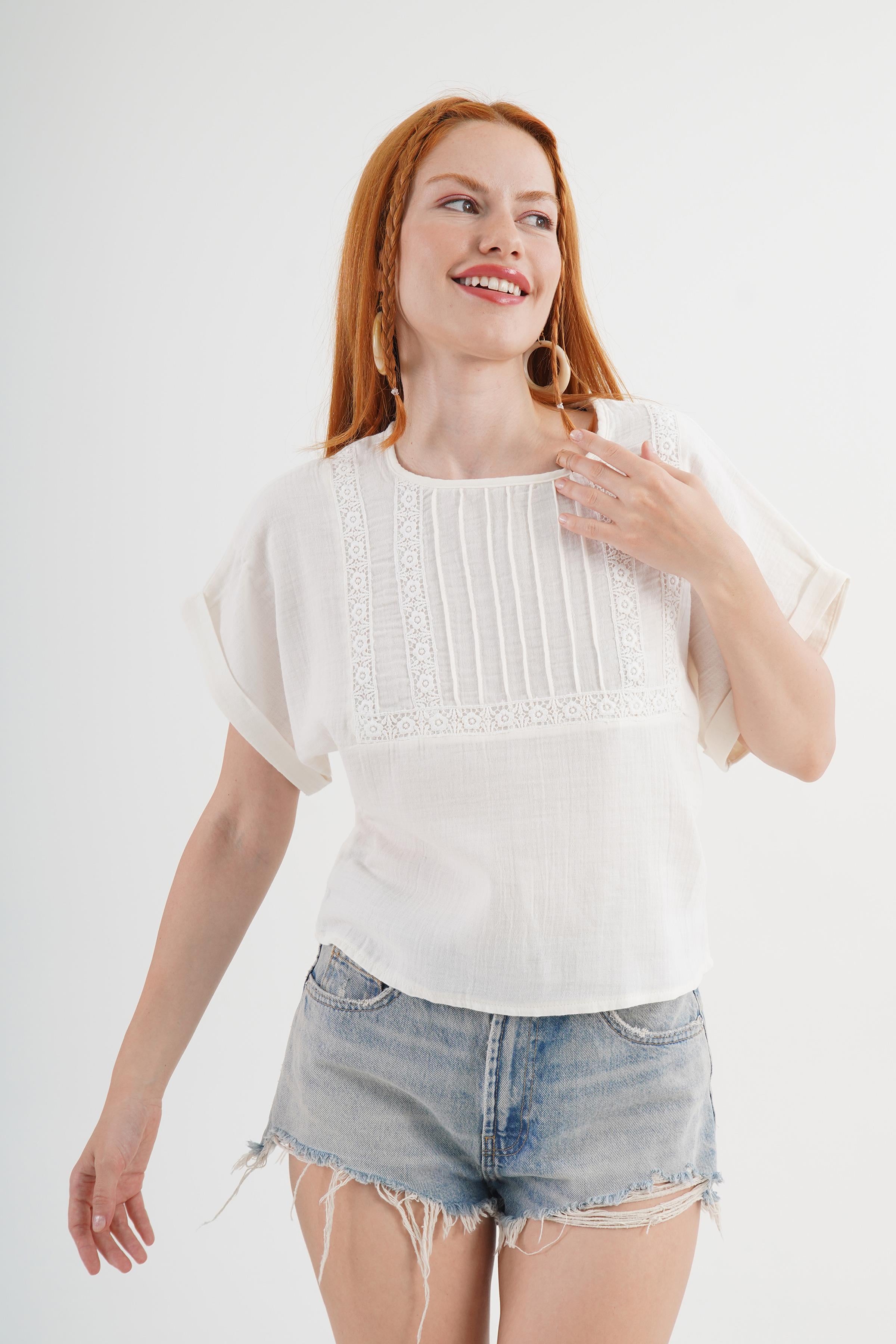 Ön Dantel Detaylı Toptan Ekru Bluz