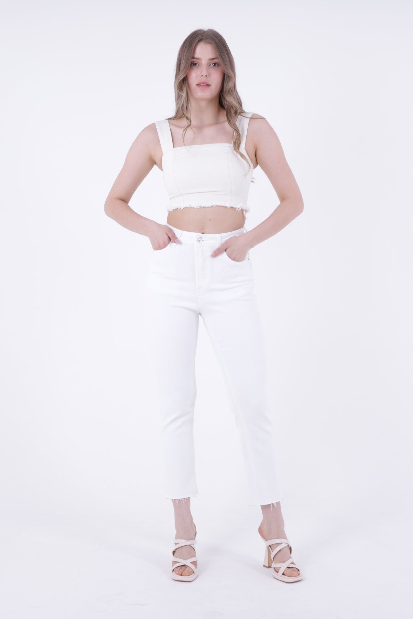 Dikişsiz Paça Mom Fit Kot Pantolon Beyaz