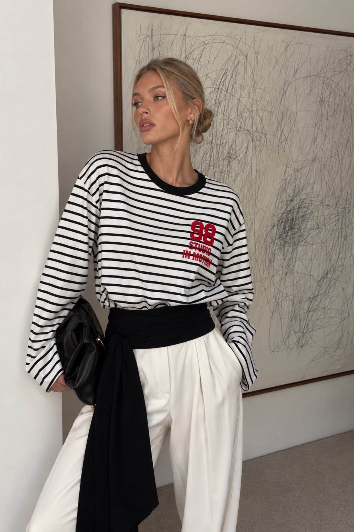 Baskılı Çizgi Detay Basic Sweatshirt - Siyah