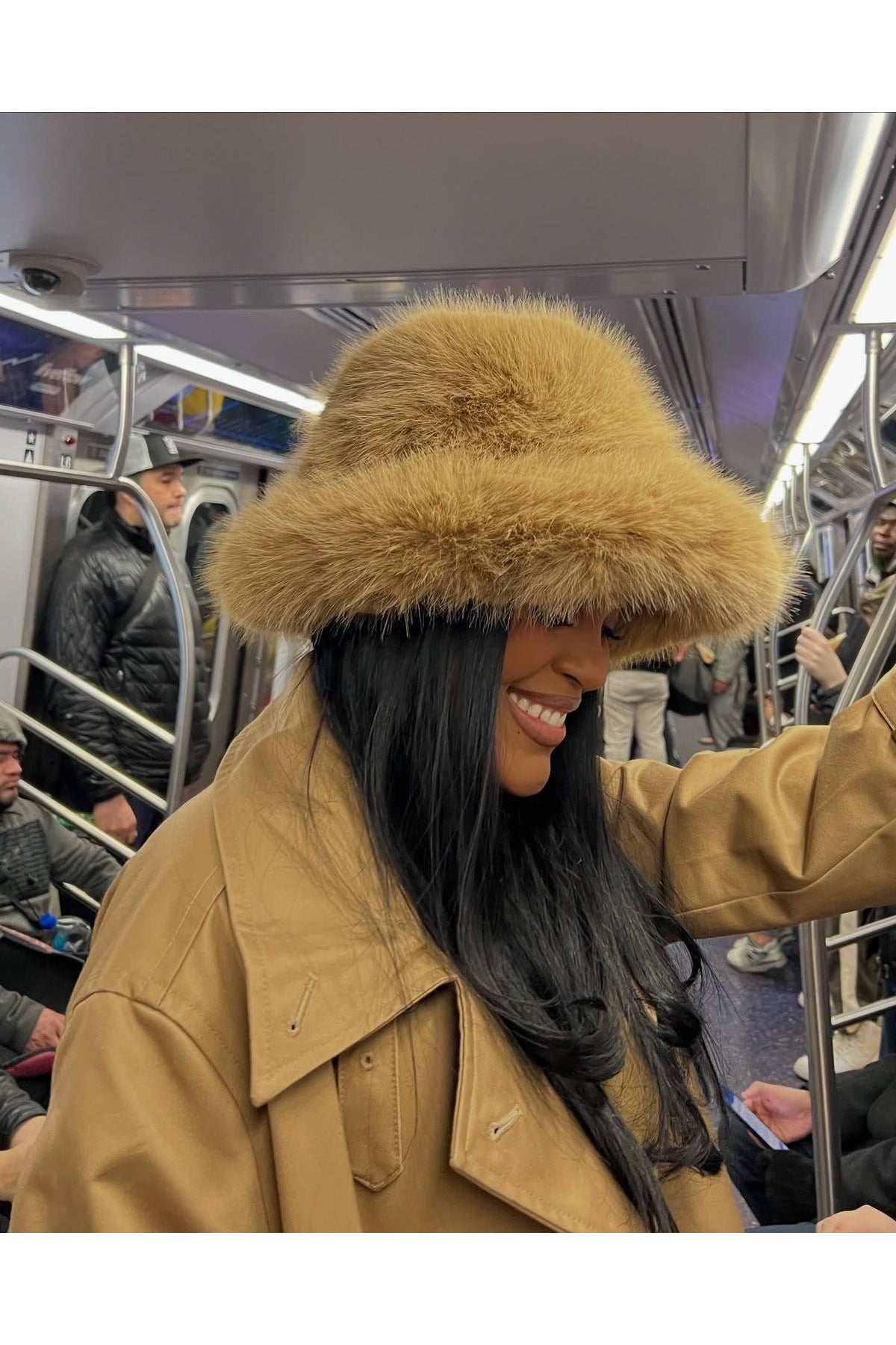 Peluş Ayarlanabilir Camel Bucket Kalpak Şapka-Bere SPK1142