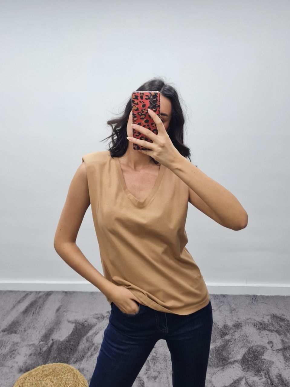 Vatkalı V Yaka T-Shirt