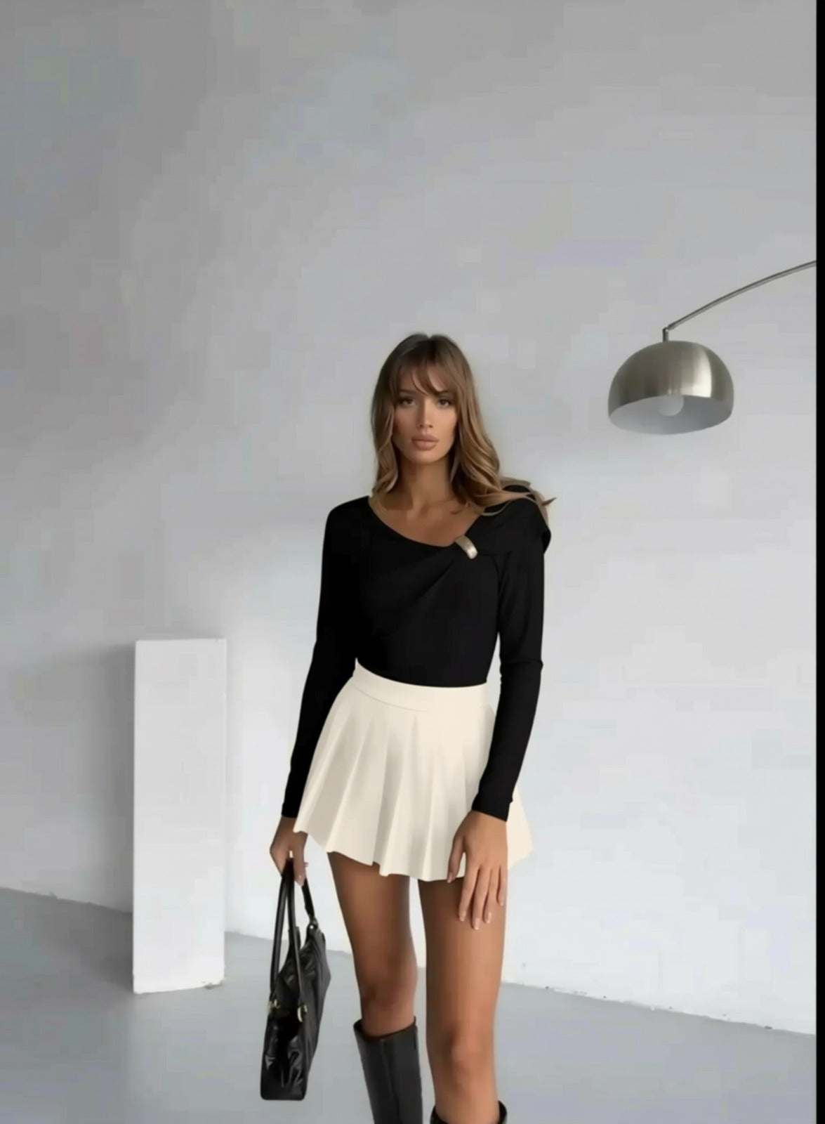 Aksesuar Detaylı Dökümlü Bluz