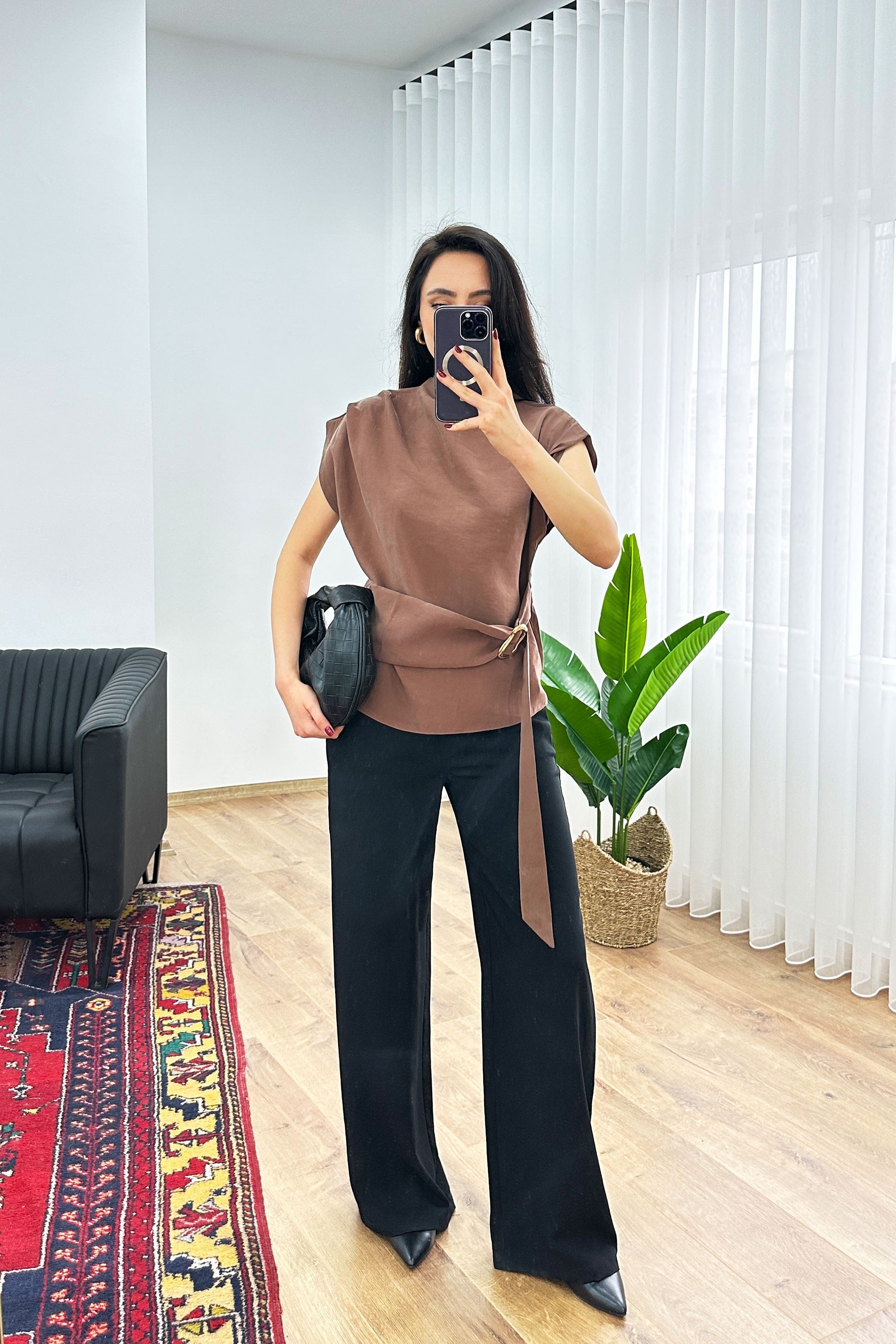 Gold Toka Detay Dökümlü Şık Camel Toptan Bluz