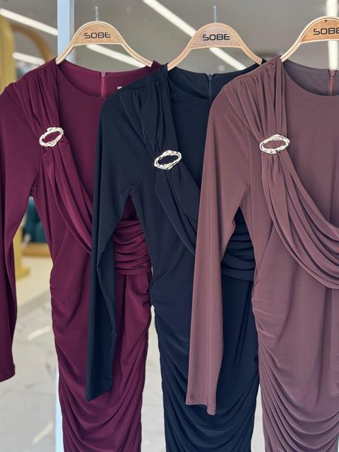 Aksesuar Detaylı ve Büzgülü Slim Elbise 2913