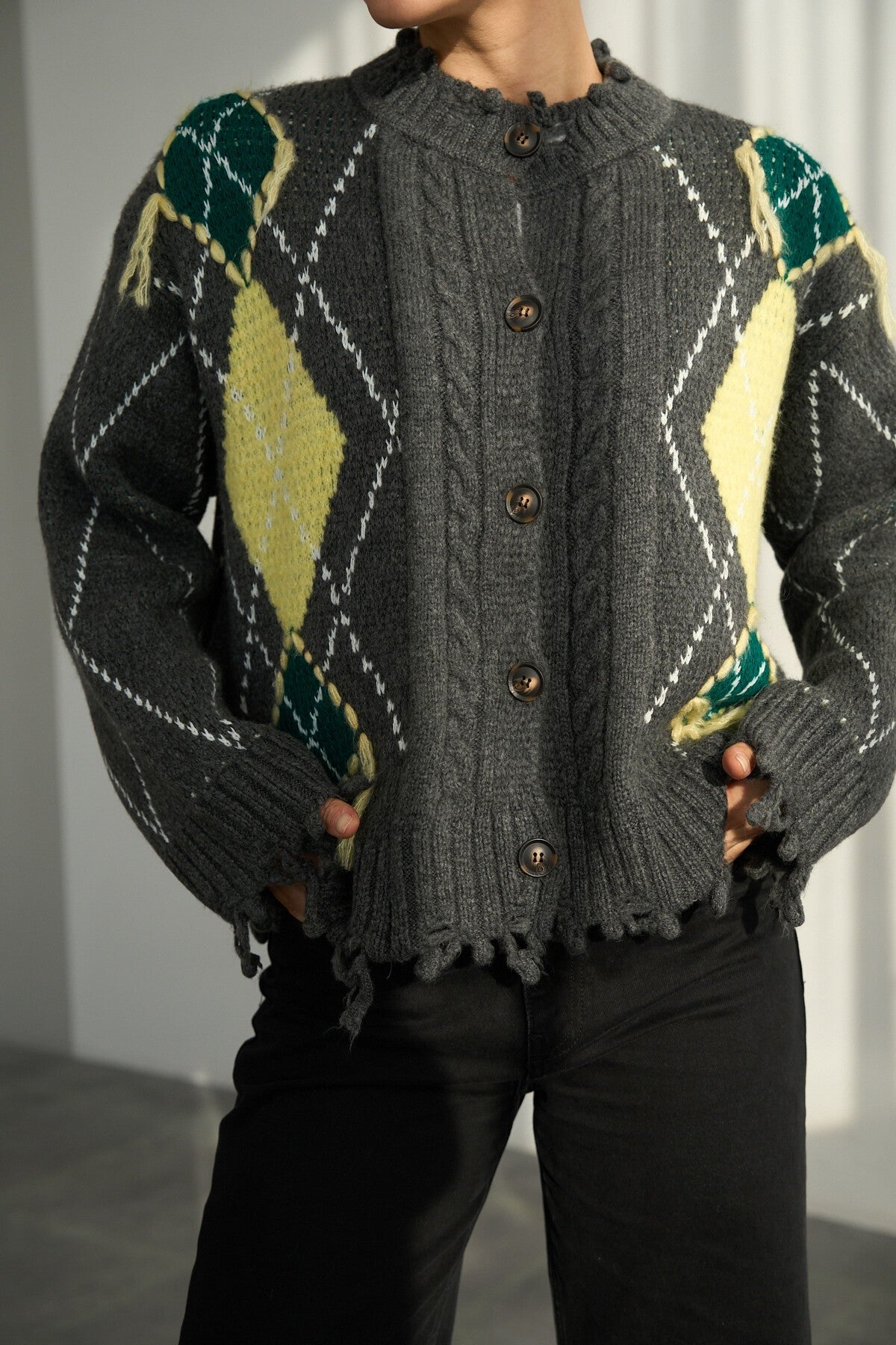 Anthracite-Petroleum Baklava Pattern Fringed Cardigan