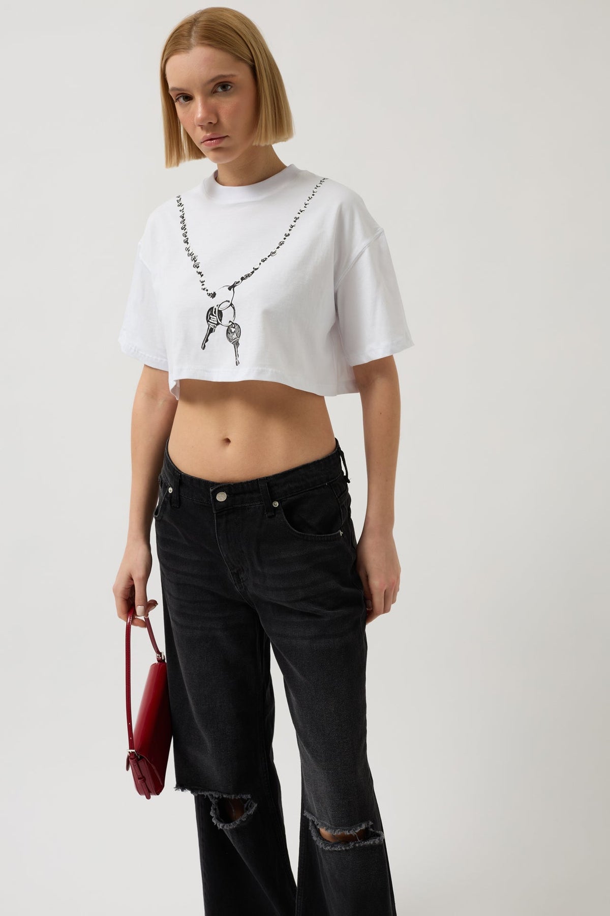 Zincir Baskılı Crop T-Shirt - Siyah
