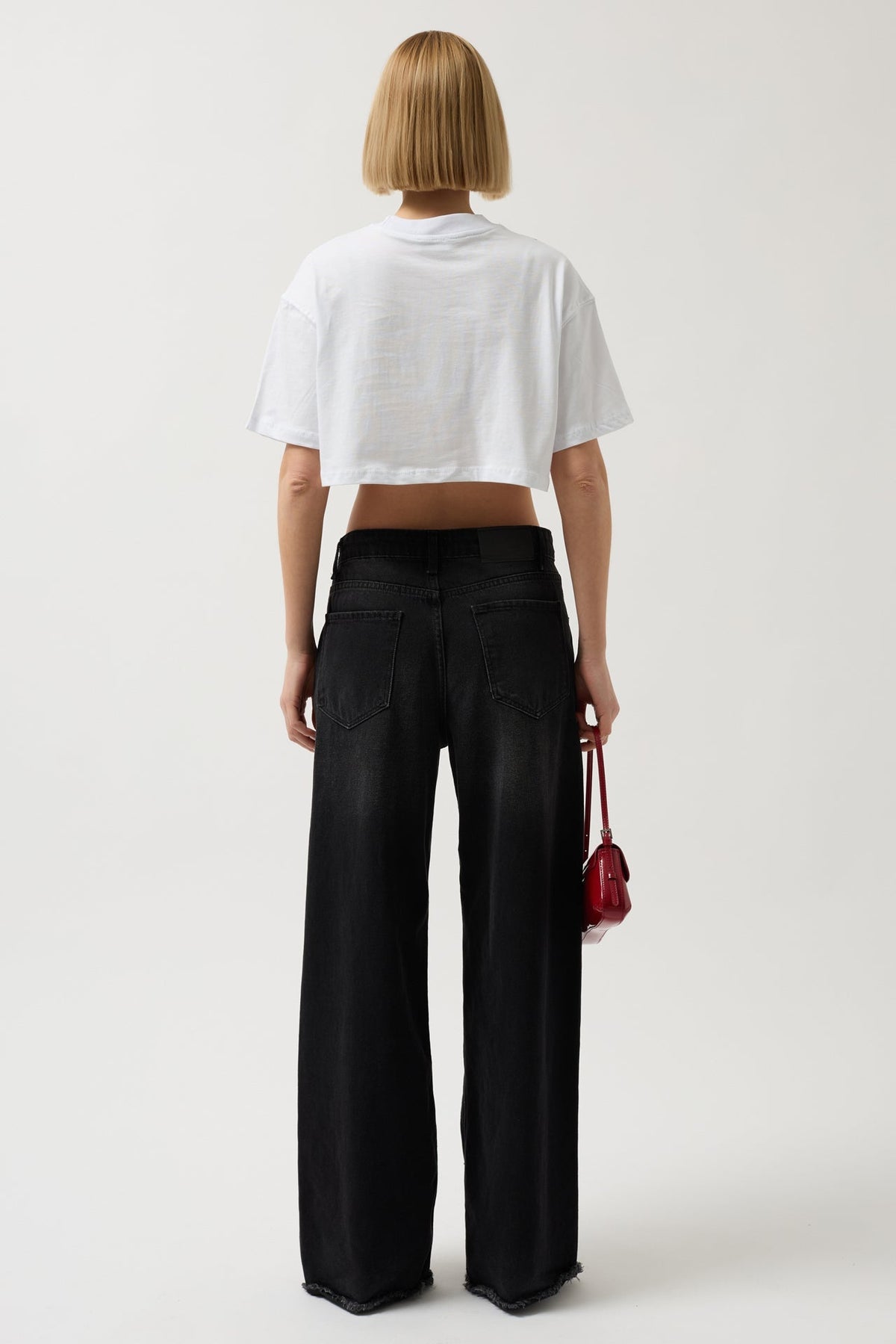 Zincir Baskılı Crop T-Shirt - Siyah