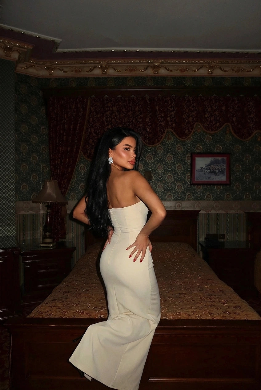 Bej Fiyonk Detay Straplez Elbise