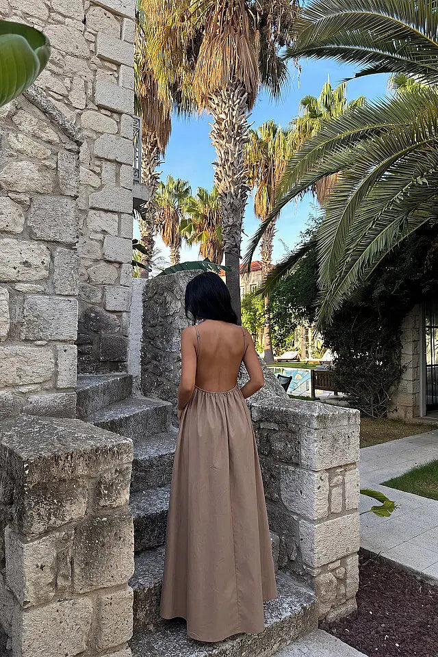 Bej Askılı Elbise
