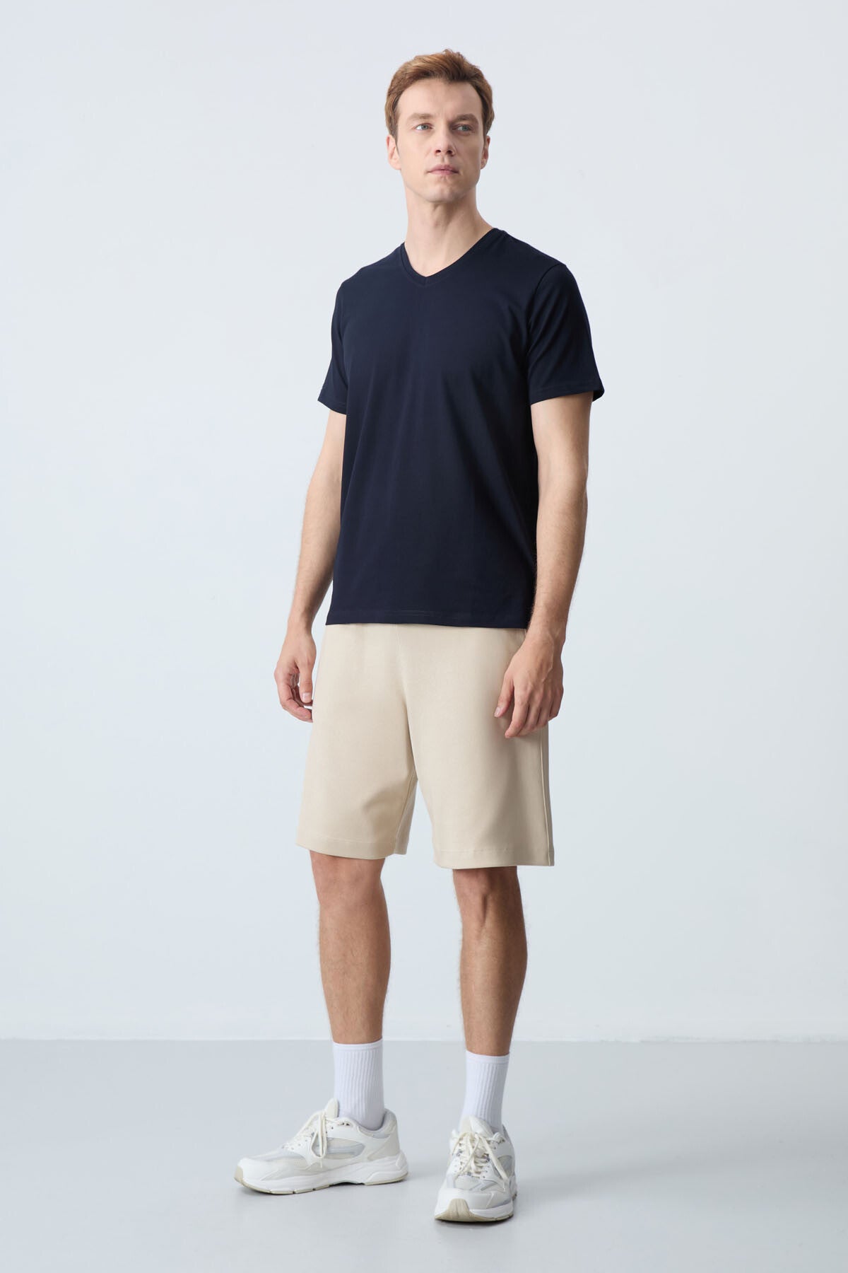 Bej Pamuklu Kalın Yumuşak Dokulu Standart Fit Basic Erkek Şort  - 81275