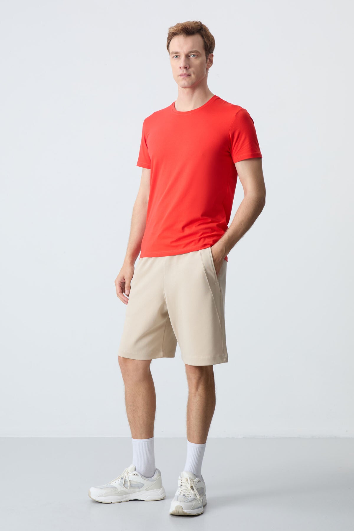 Bej Pamuklu Kalın Yumuşak Dokulu Standart Fit Basic Erkek Şort  - 81278