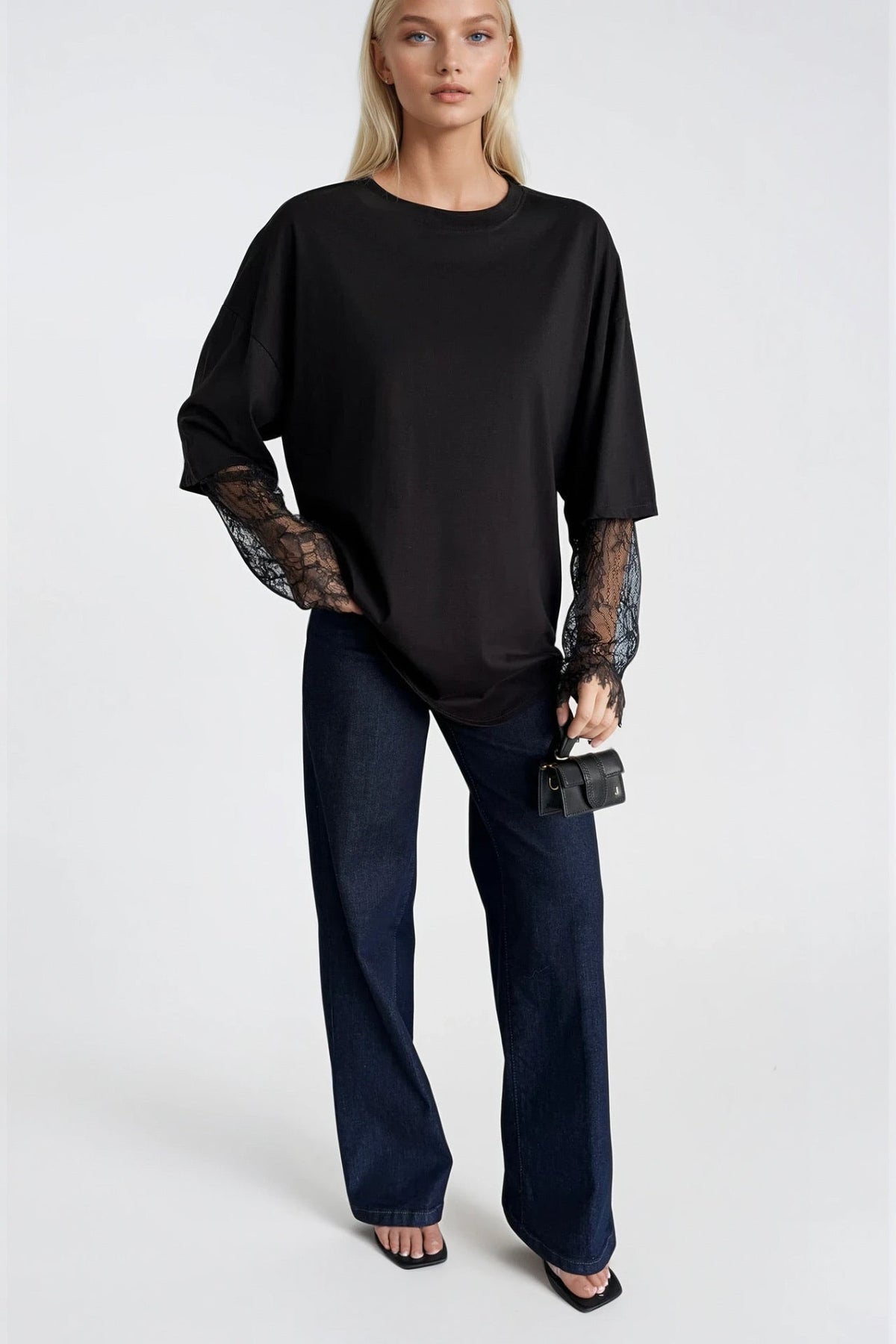 Bisiklet Yaka Kol Dantel Detay Oversize T-Shirt - Siyah
