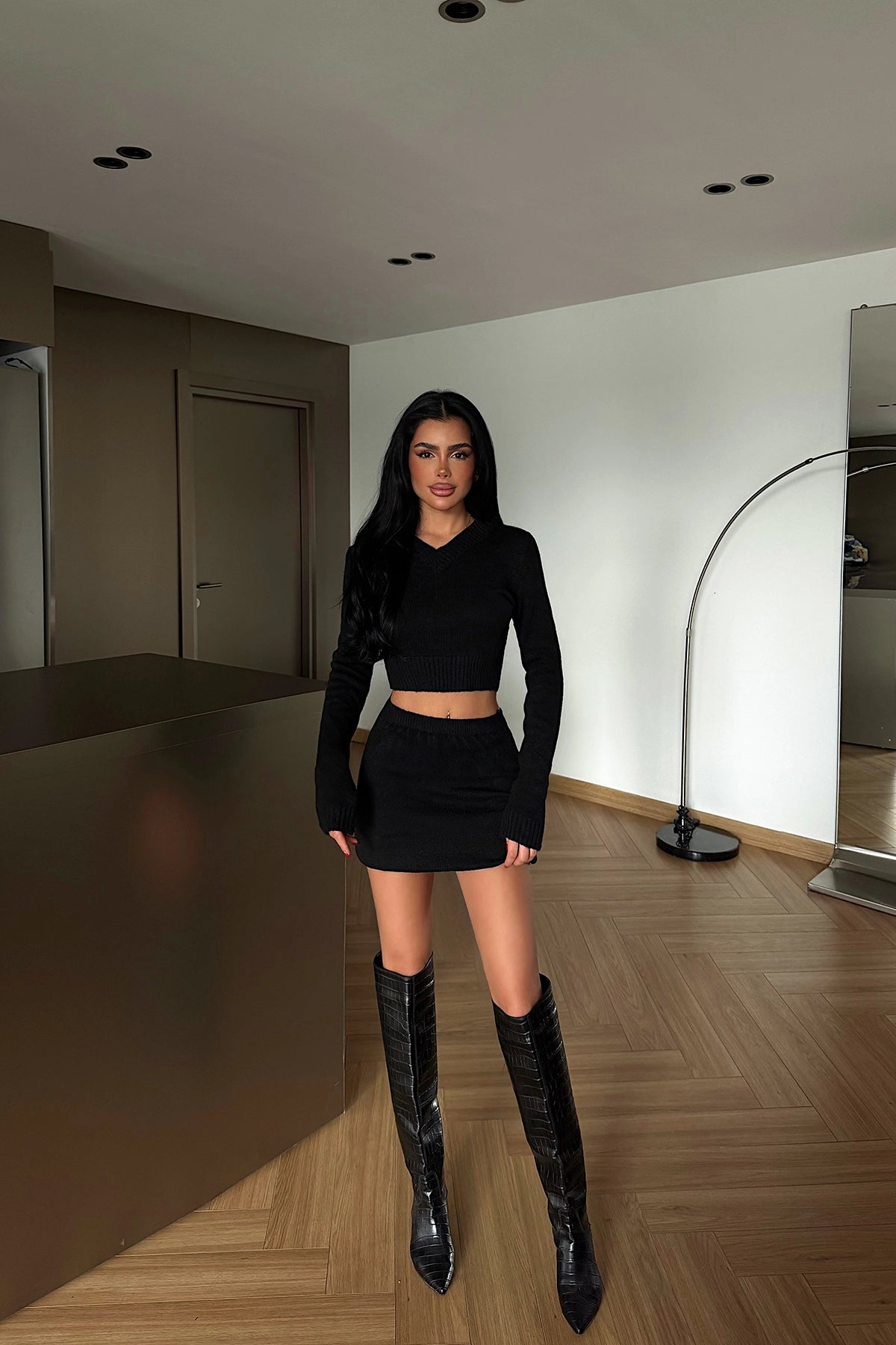 Siyah Triko Etekli Takım