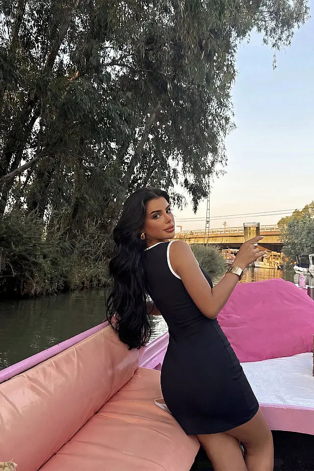 Siyah Fiyonk Detay Mini Elbise