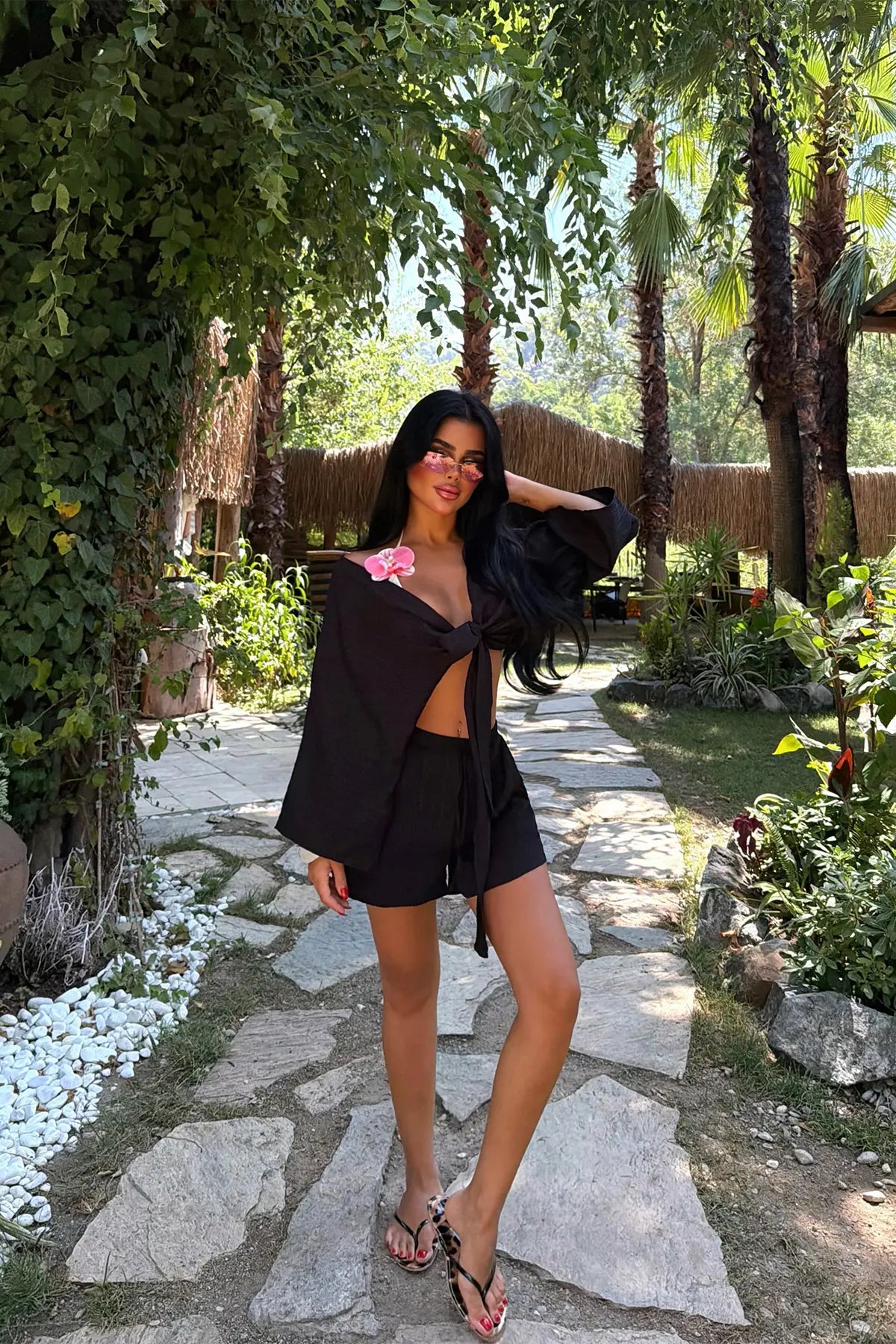 Siyah Şortlu Takım