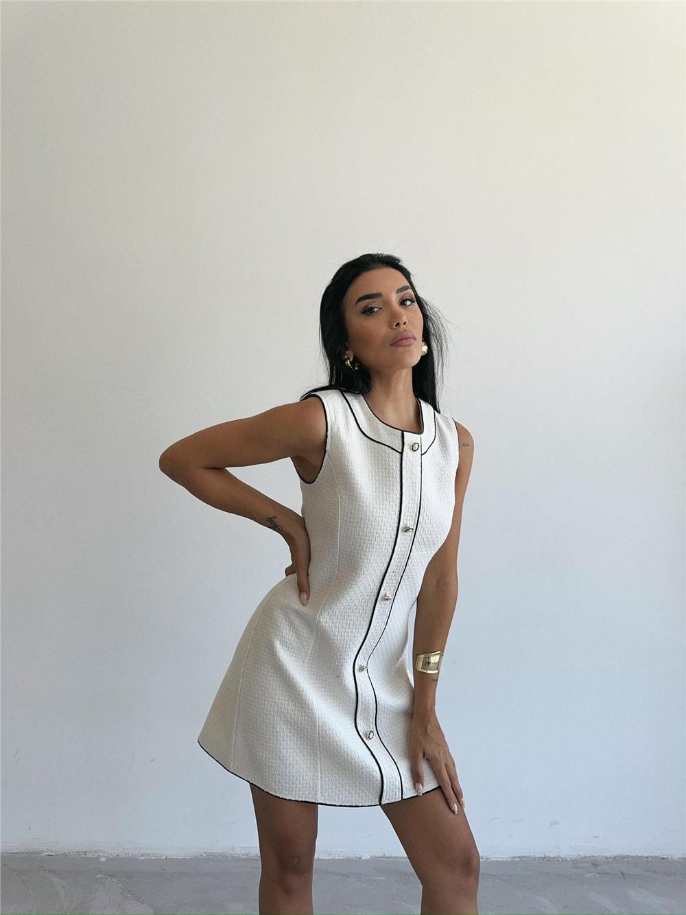 CHANEL KUMAŞ KISA ÖNDEN DÜĞMELİ ELBİSE - Beyaz