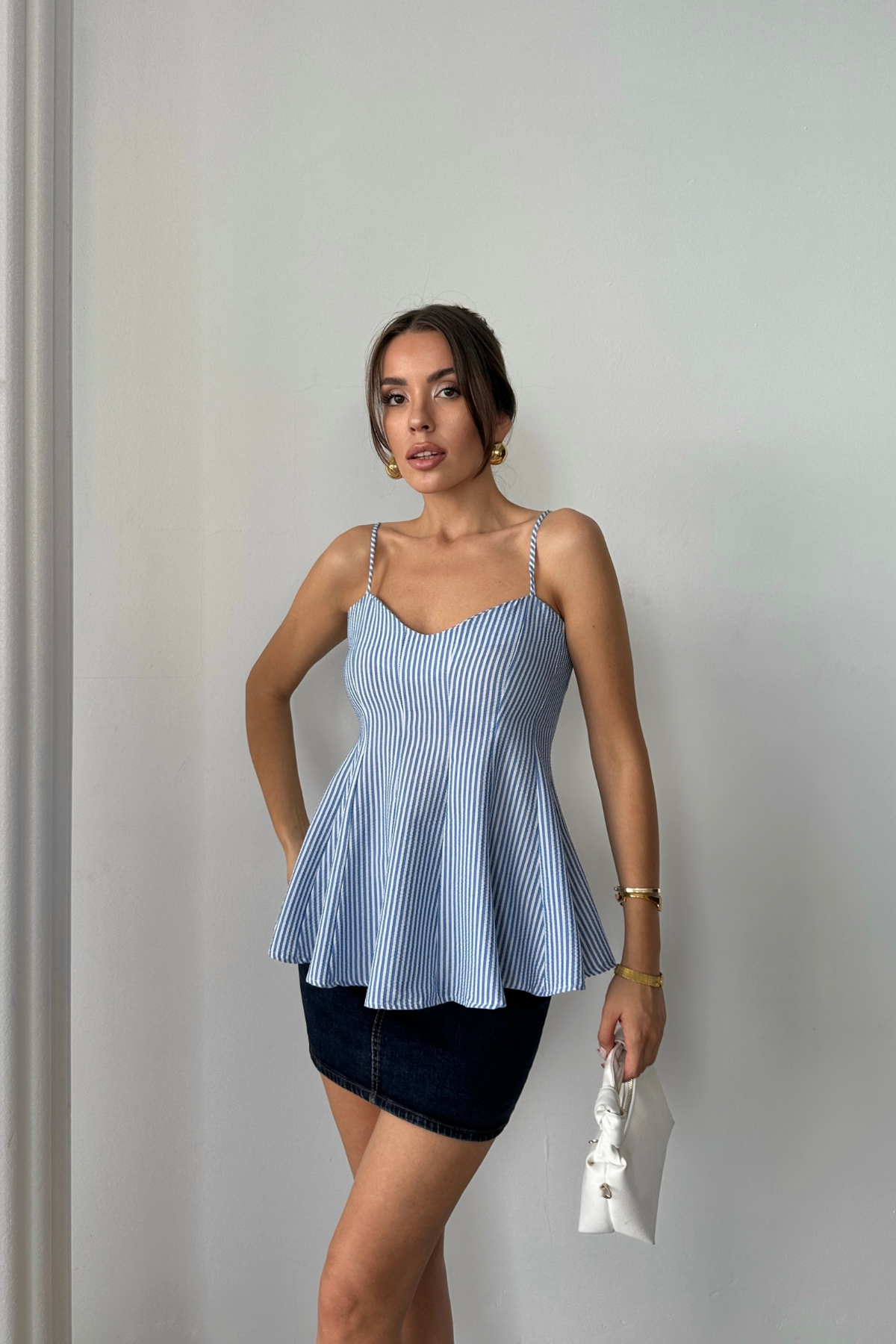 ÇİZGİLİ GOFRE ASKILI PENS DETAYLI BLUZ - Mavi