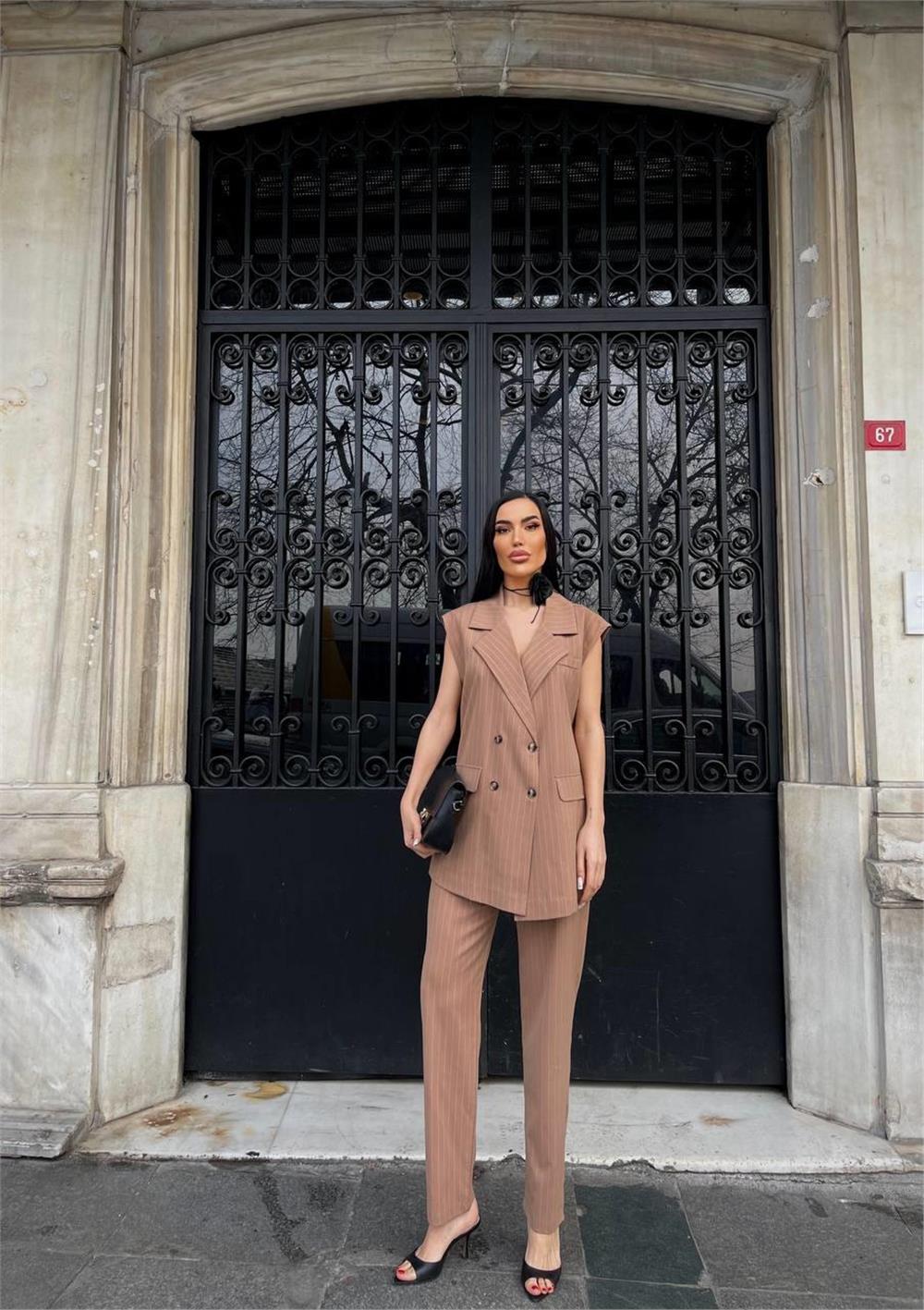 ÇİZGİLİ UZUN YELEK - PANTOLON TAKIM POLVİSCON - Kahverengi