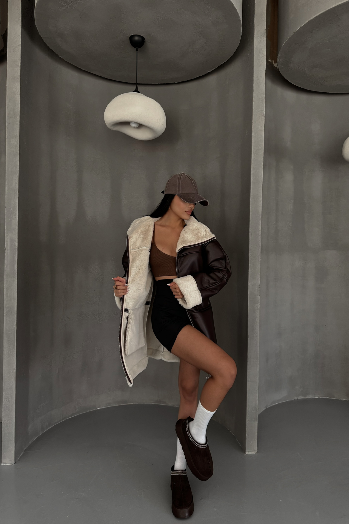 DERİ MONT KOL VE YAKA PELUŞ KAPAKSIZ CEP DETAYLI - Kahverengi